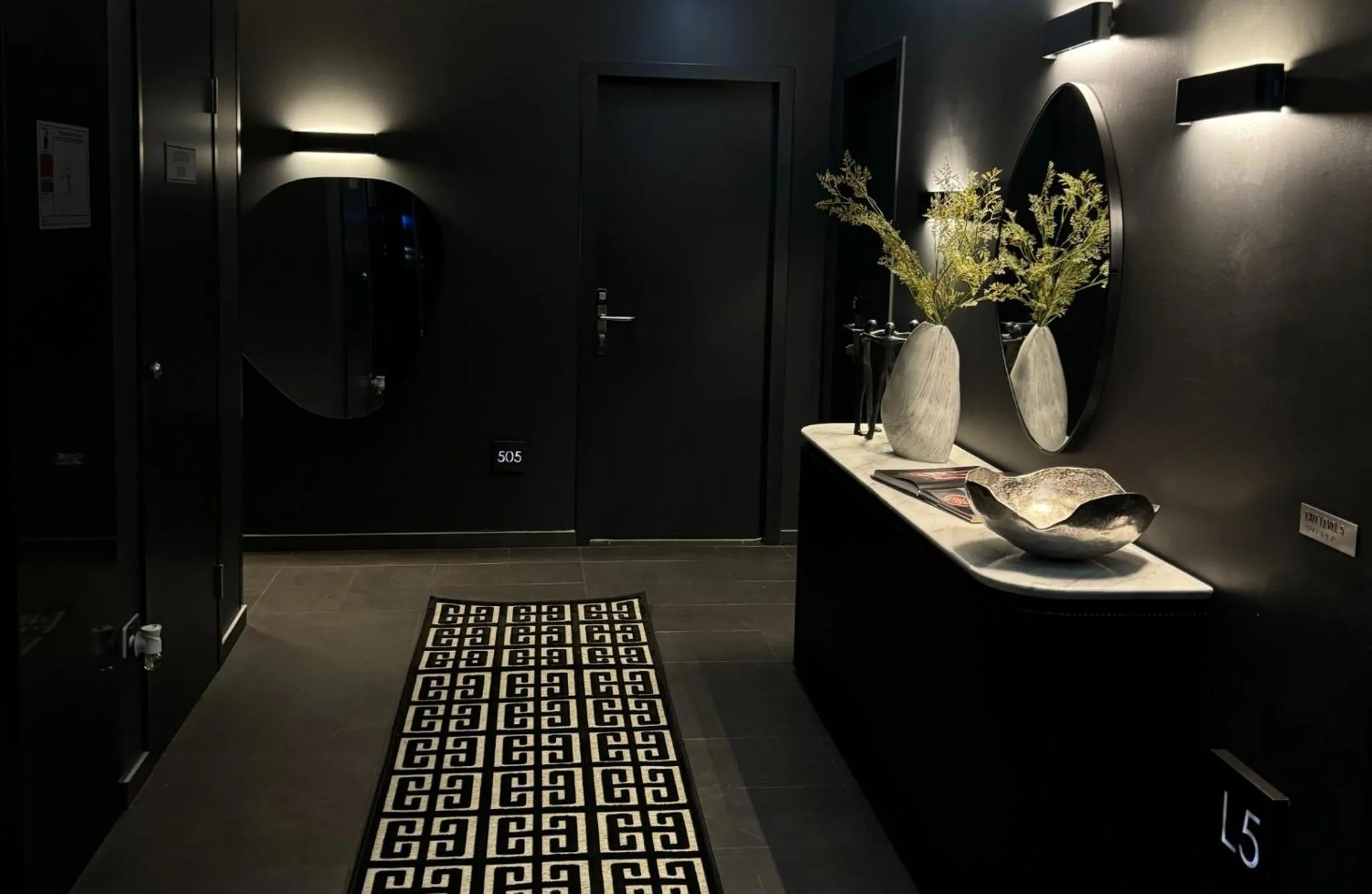 Lobby or reception in Spice On Broadway