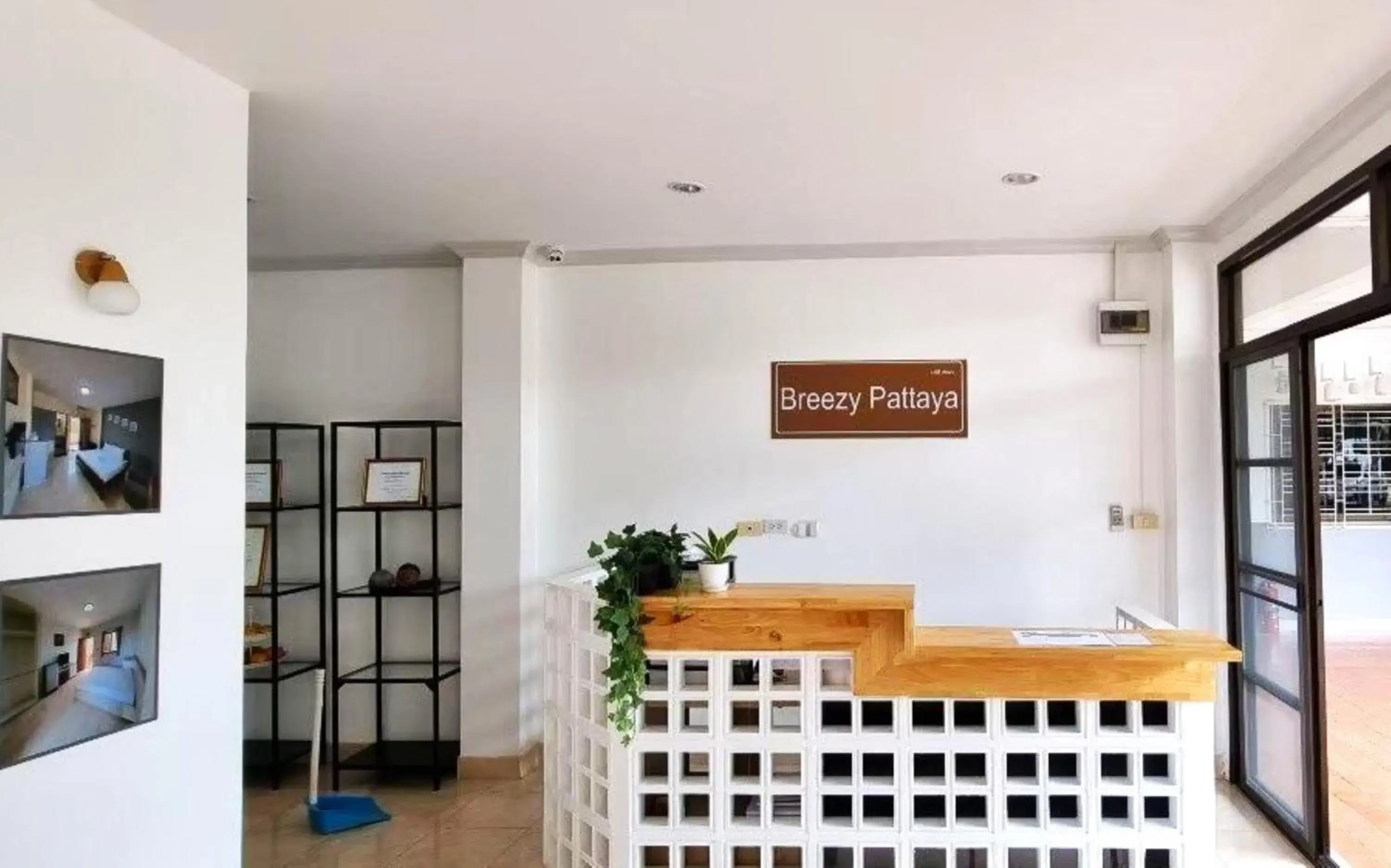 Lobby or reception in Breezy Pattaya Lobby or reception in Breezy Pattaya