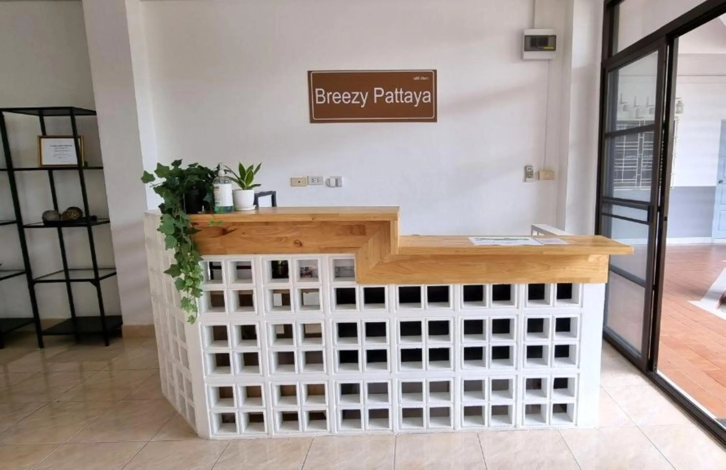 Lobby or reception in Breezy Pattaya Lobby or reception in Breezy Pattaya