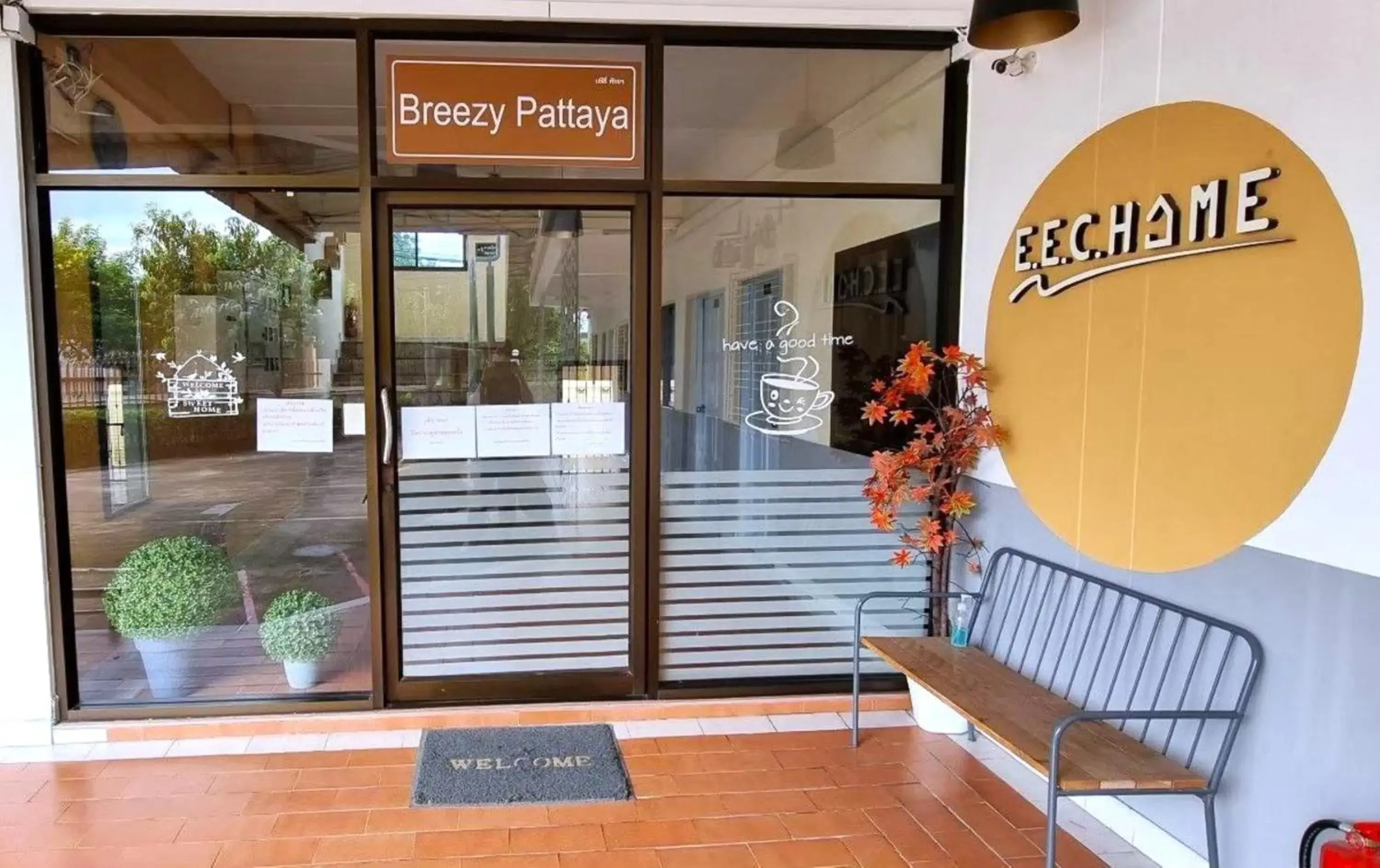 Property building in Breezy Pattaya Property building in Breezy Pattaya