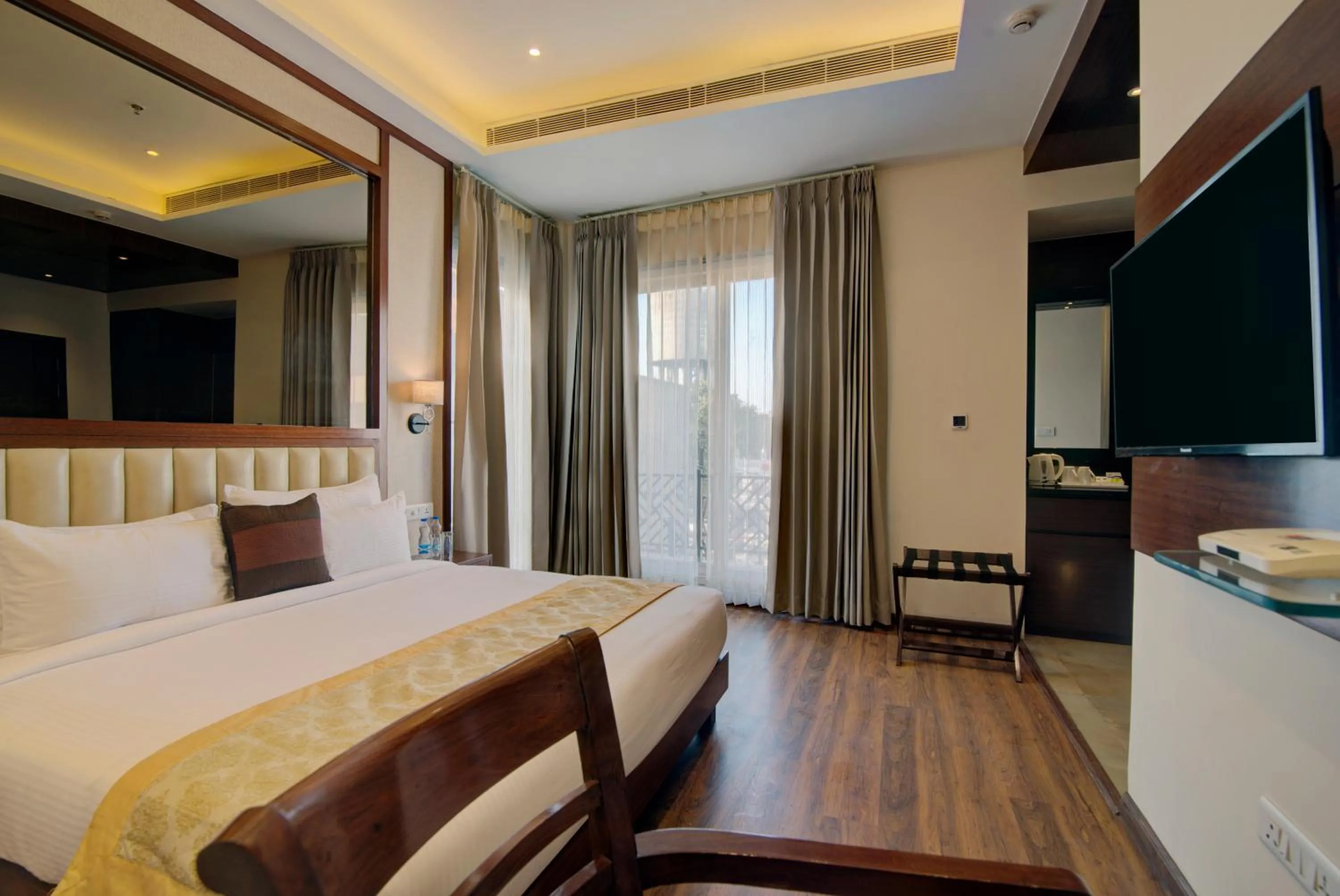 TV and multimedia, Bed in Amritara Sadka Amritsar