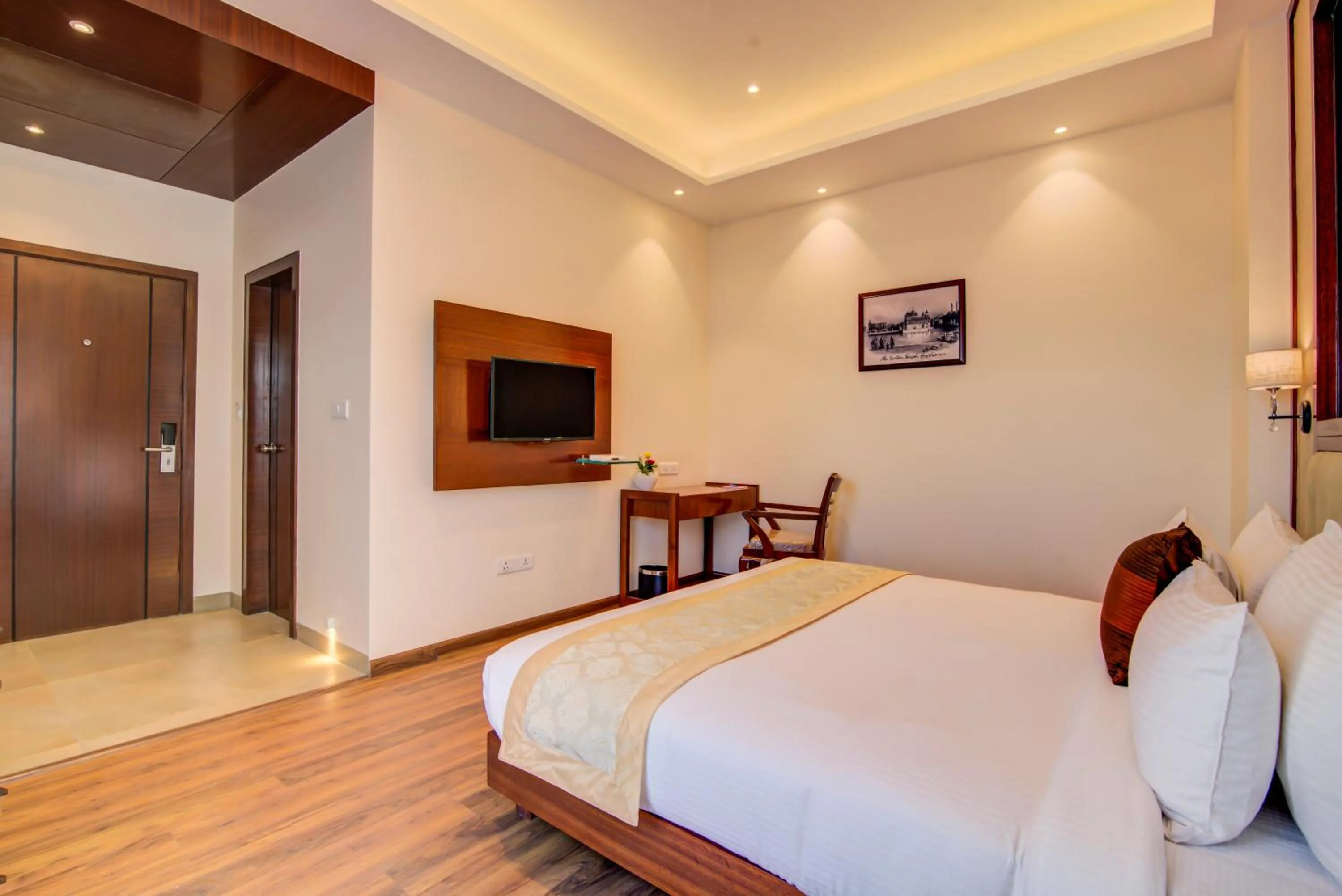 Bed in Amritara Sadka Amritsar