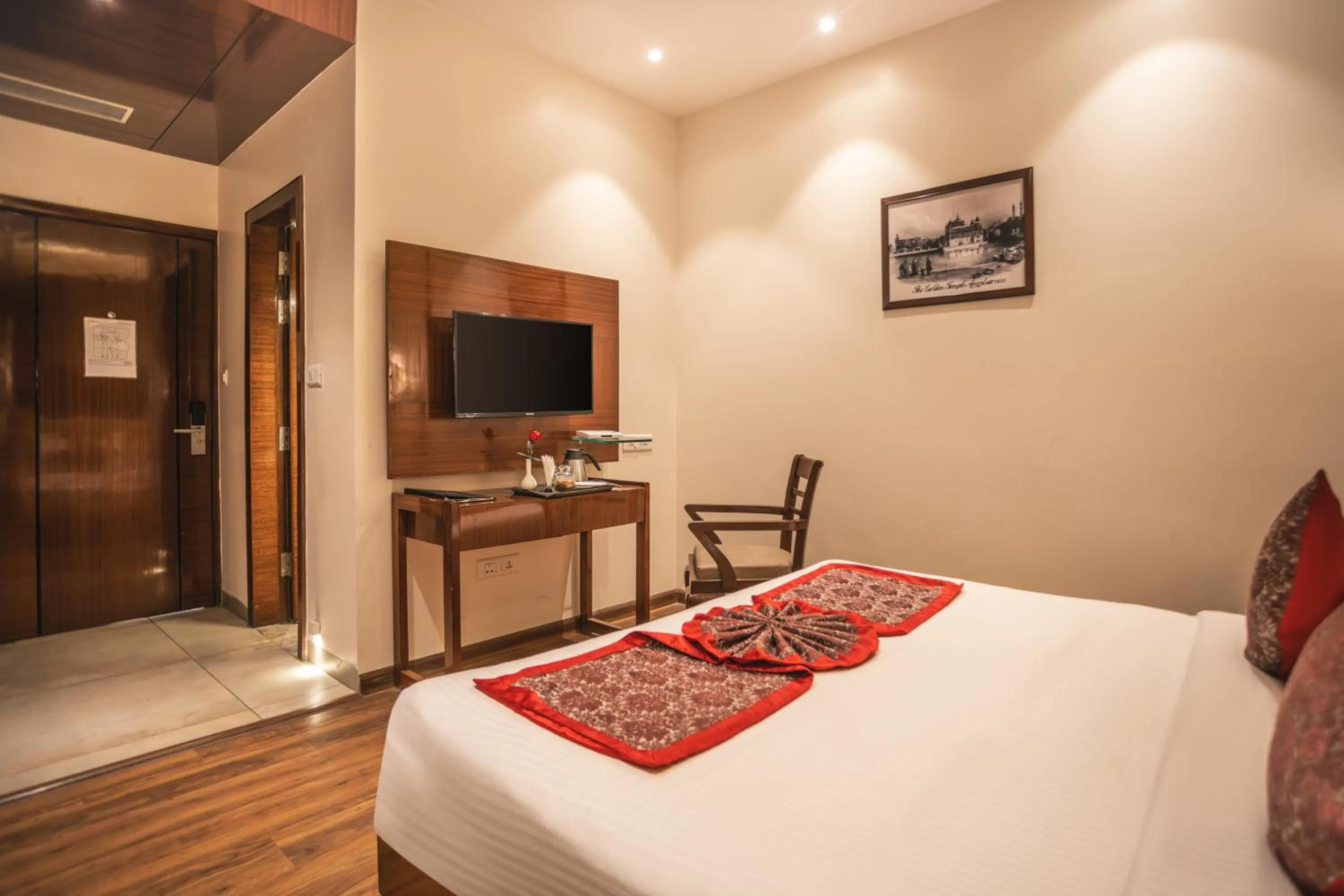 Bed in Amritara Sadka Amritsar