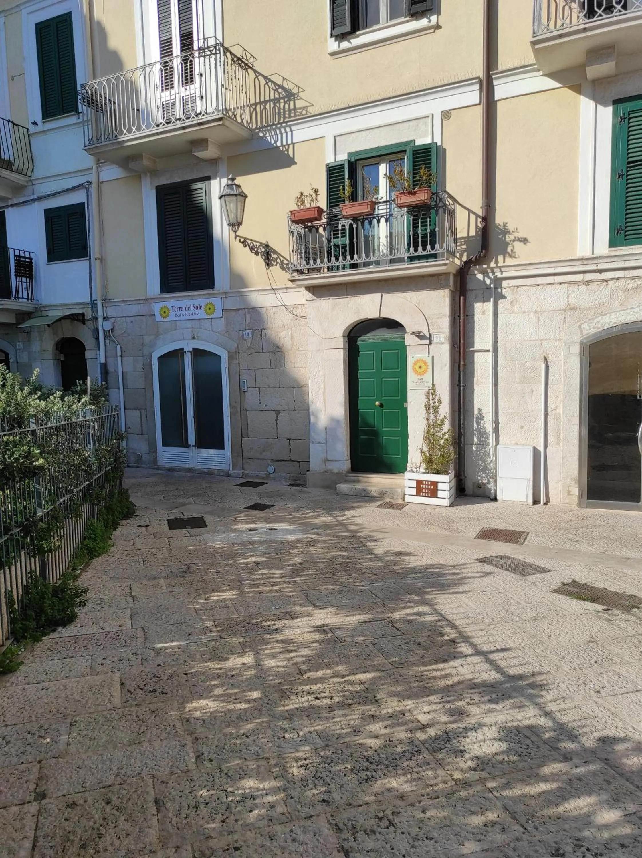 Property building in Terra Del Sole