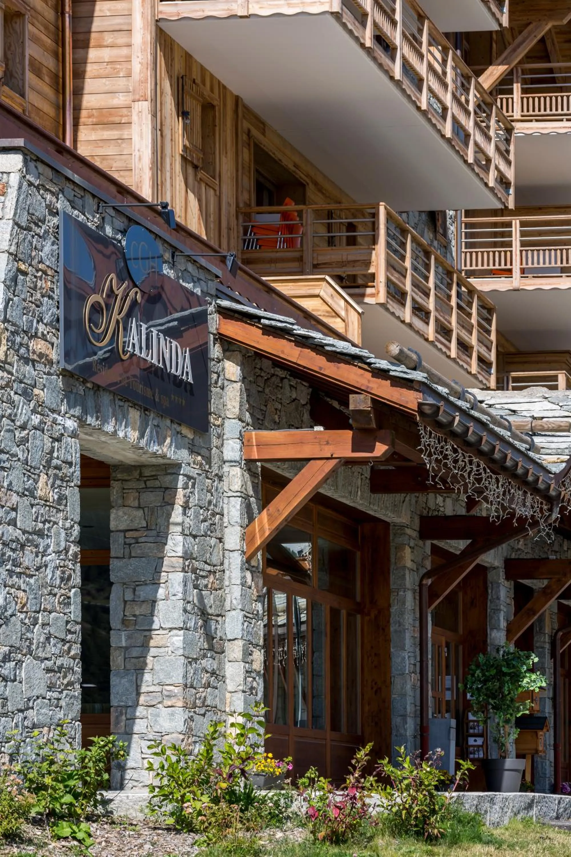 Facade/entrance in CGH Résidences & Spas Kalinda