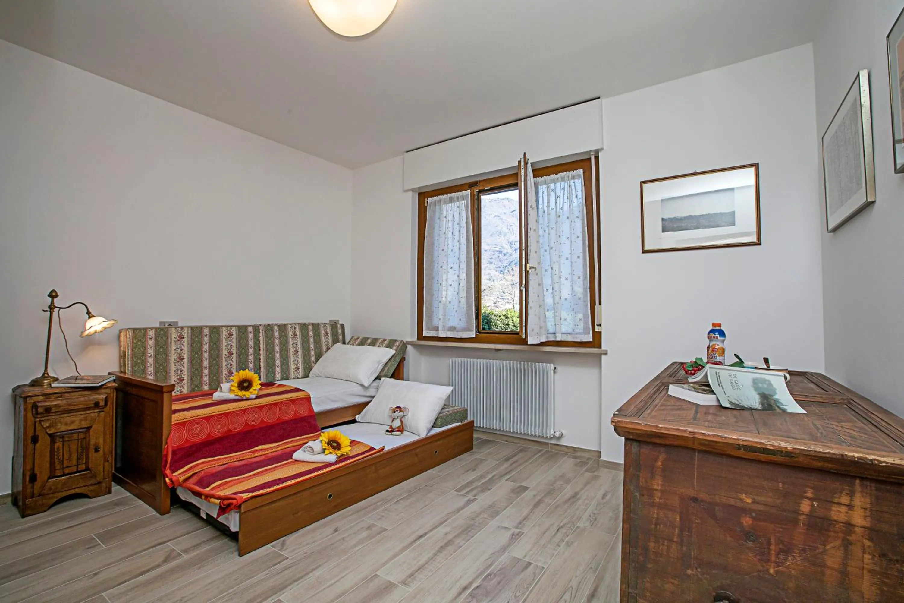 Bedroom, Bed in Bella Arco Apartment - Happy Rentals