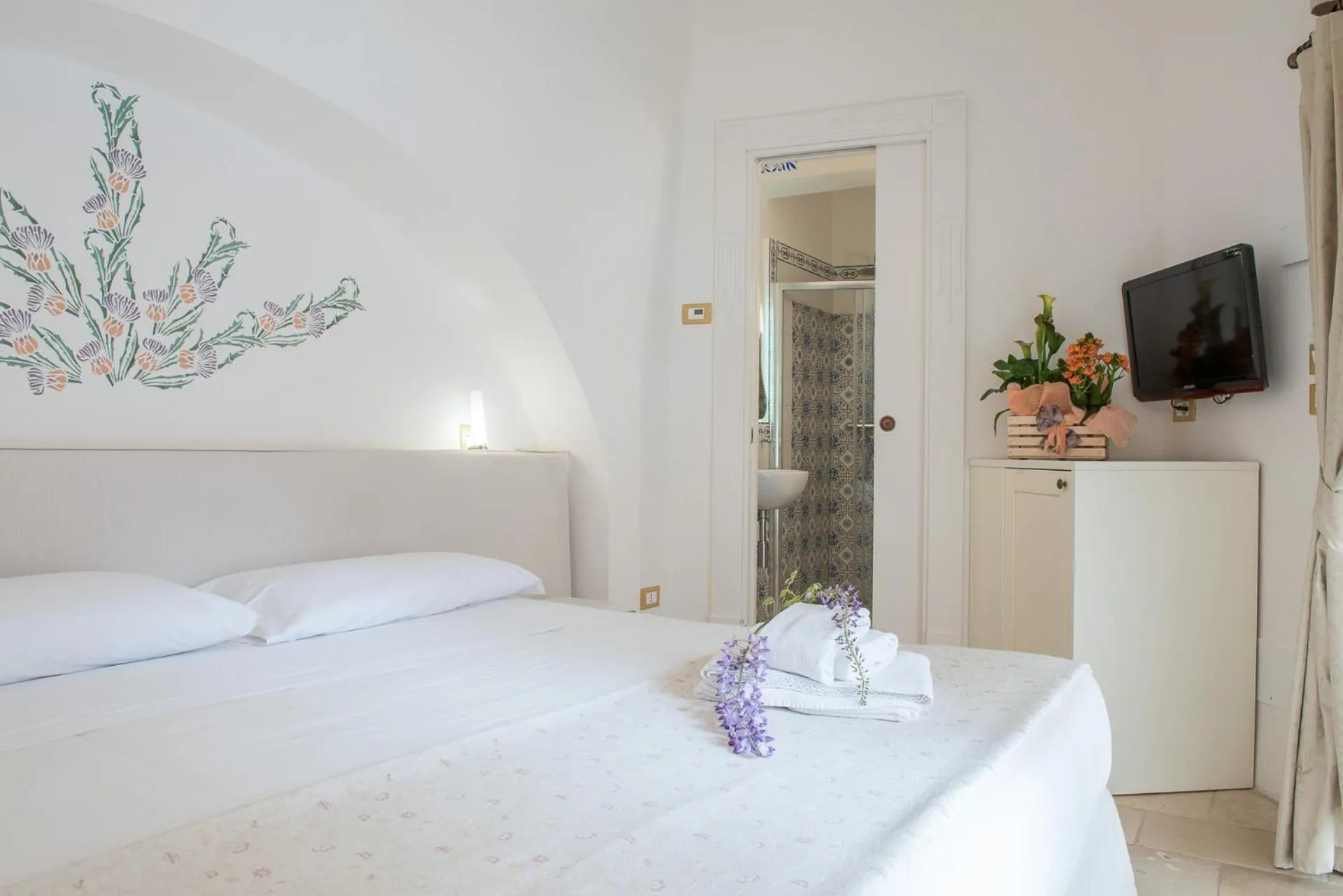 Photo of the whole room, Bed in Dimora Dell'Osanna