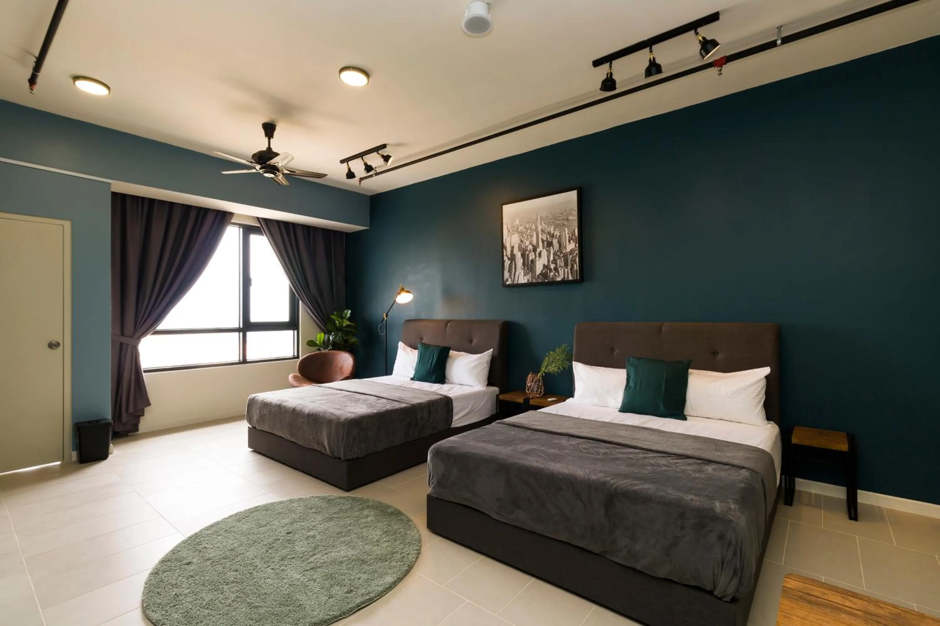 Photo of the whole room, Bed in Tamarind Suite by DreamScape