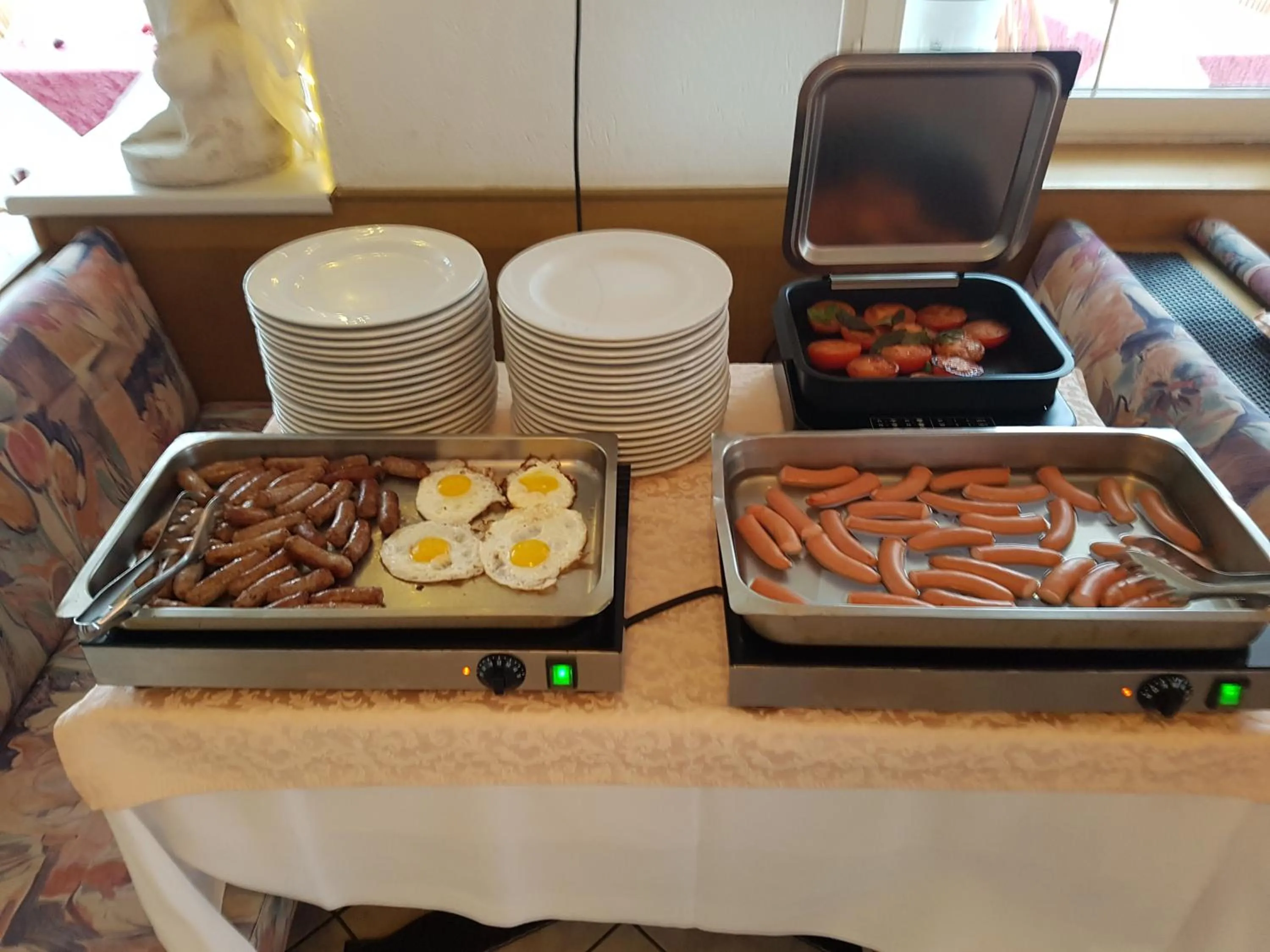Buffet breakfast in Hotel Etschquelle