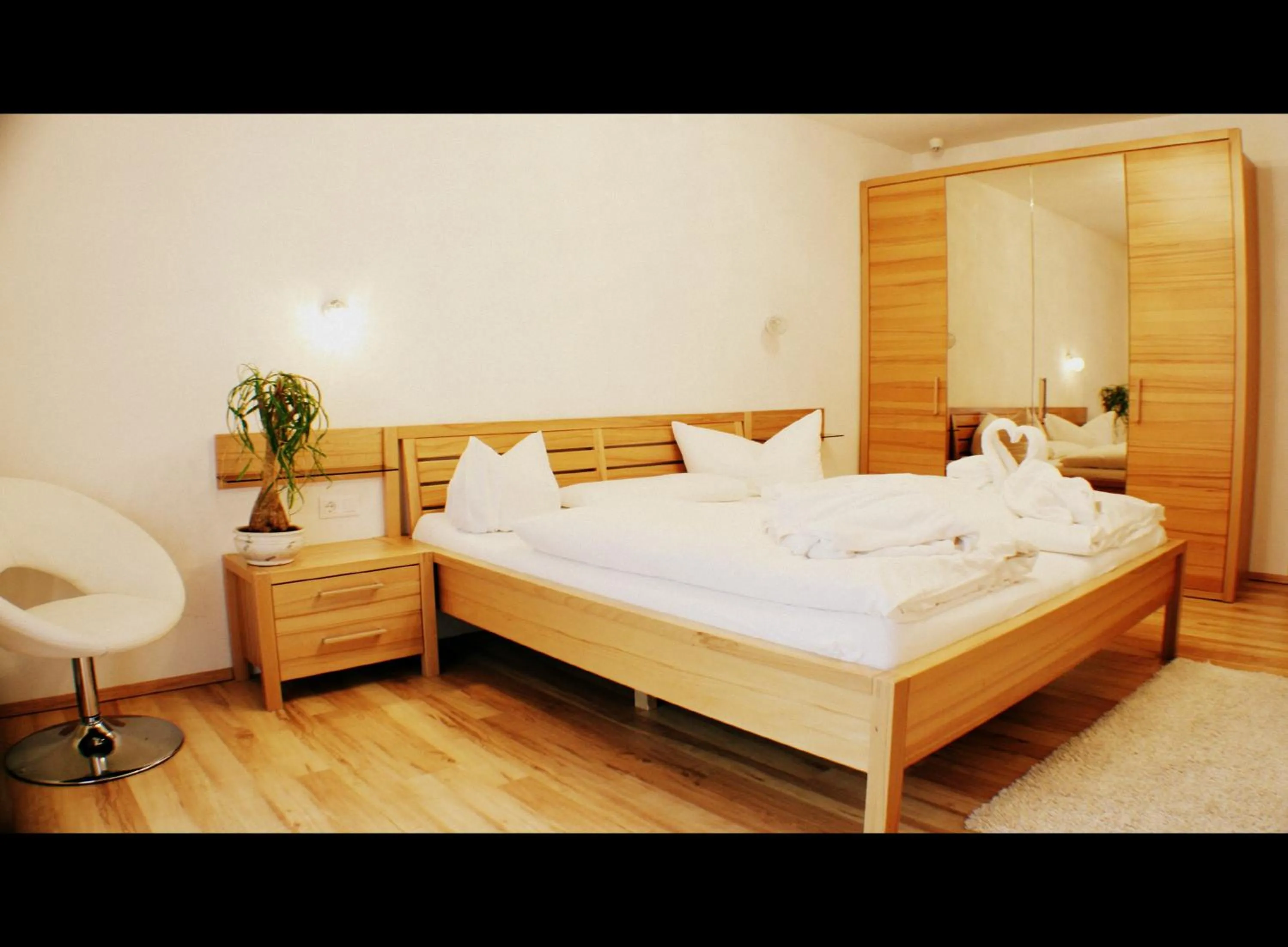 Photo of the whole room, Bed in Hotel Etschquelle