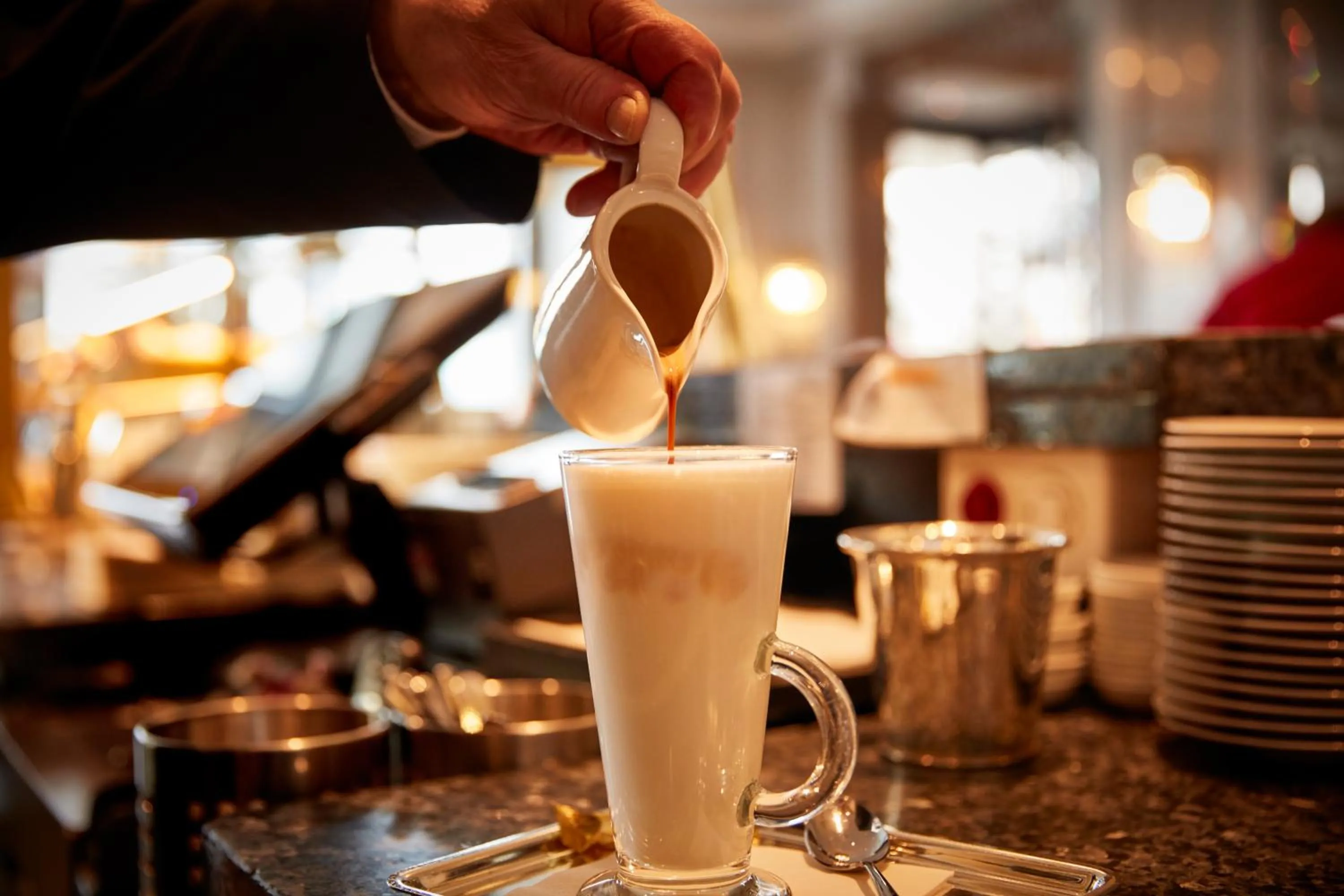 Coffee/tea facilities in The Dufour by Hotel Schweizerhof Zürich
