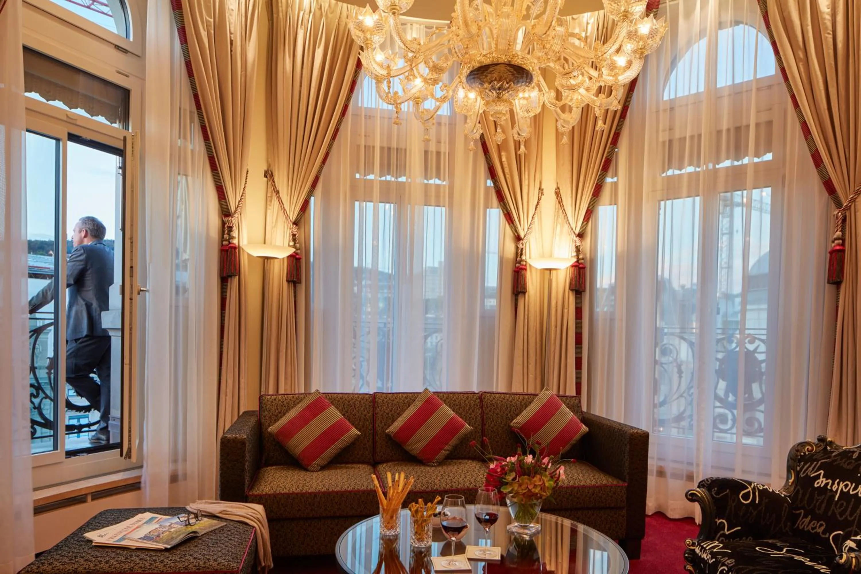 Balcony/Terrace in The Dufour by Hotel Schweizerhof Zürich