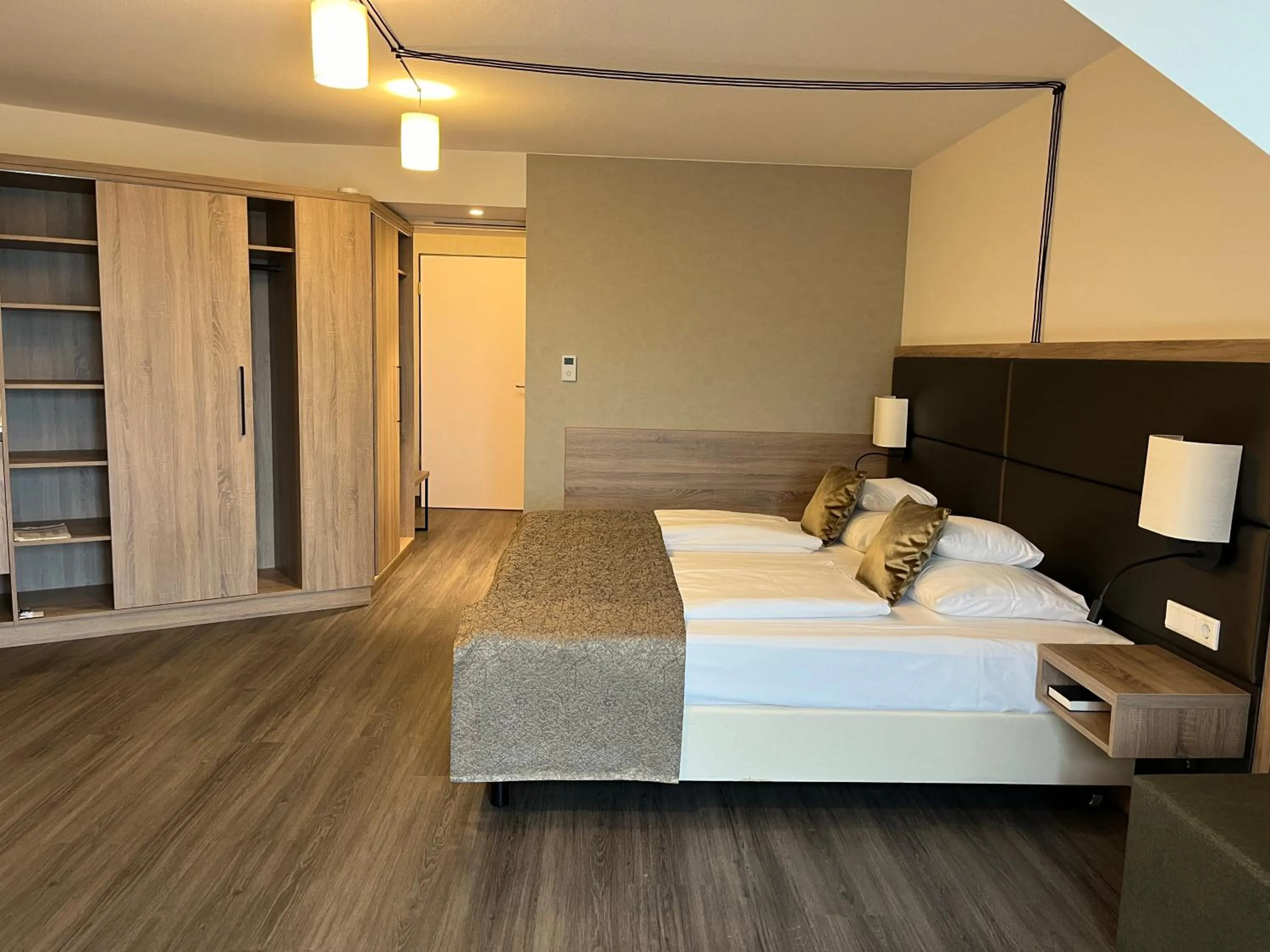 Photo of the whole room, Bed in Flair Park Hotel Ilshofen