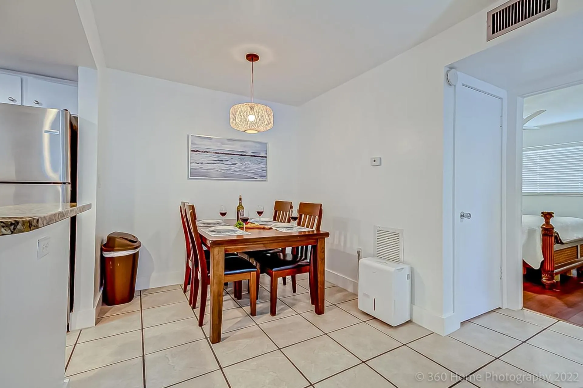 Dining area in Twins Inn & Apartments