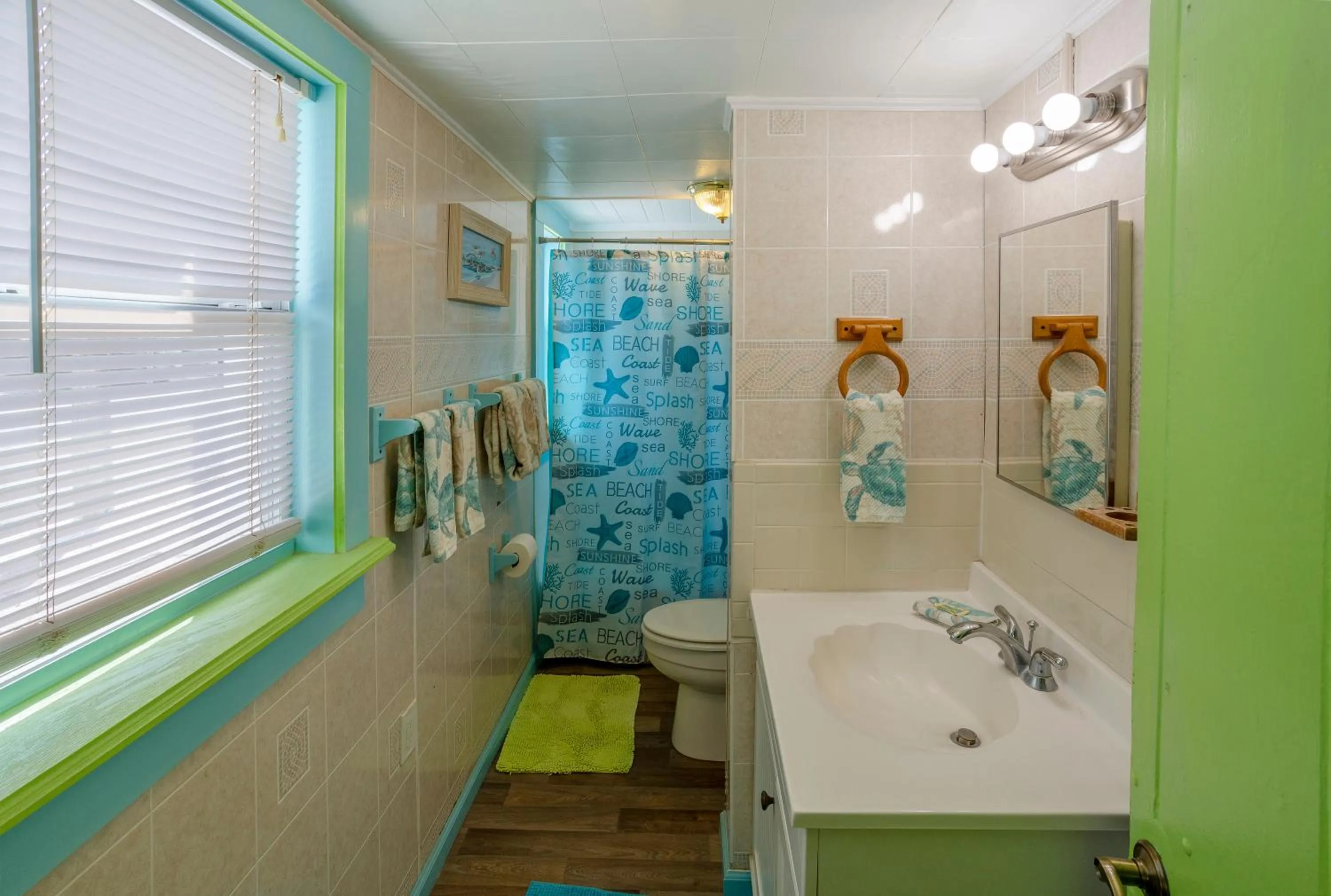 Toilet in Twins Inn & Apartments