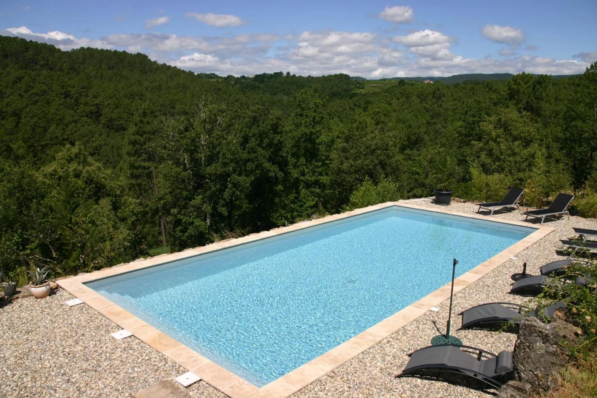 Pool view in Mas de la Giralde - B&B