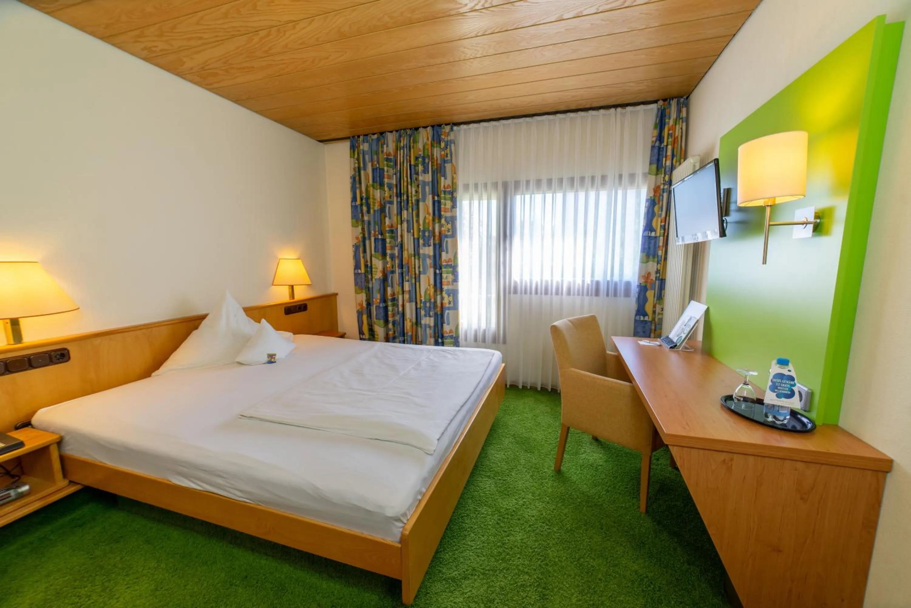 Bed in Stadt-gut-Hotel Filderhotel