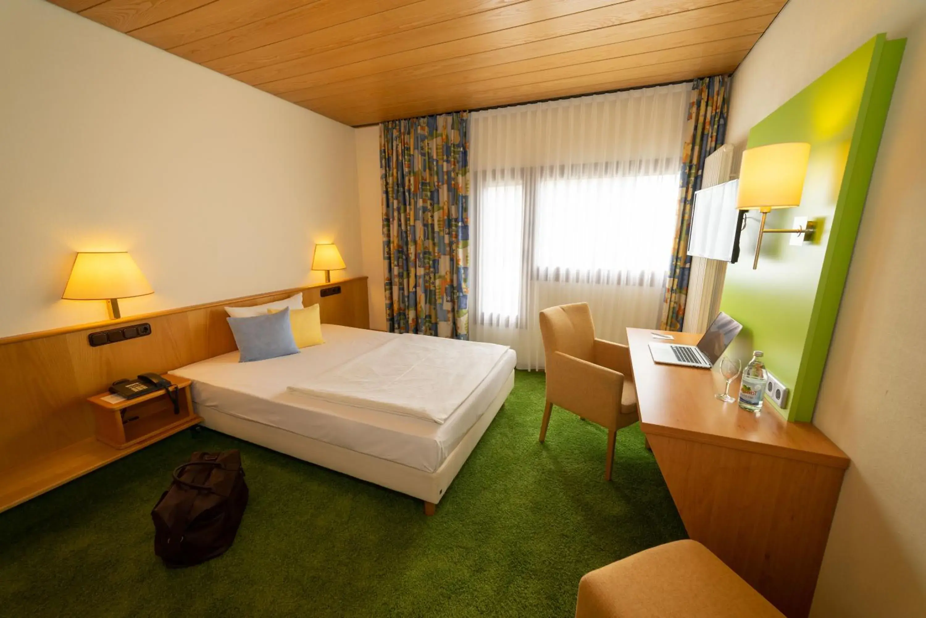 Economy Double Room in Stadt-gut-Hotel Filderhotel Economy Double Room in Stadt-gut-Hotel Filderhotel