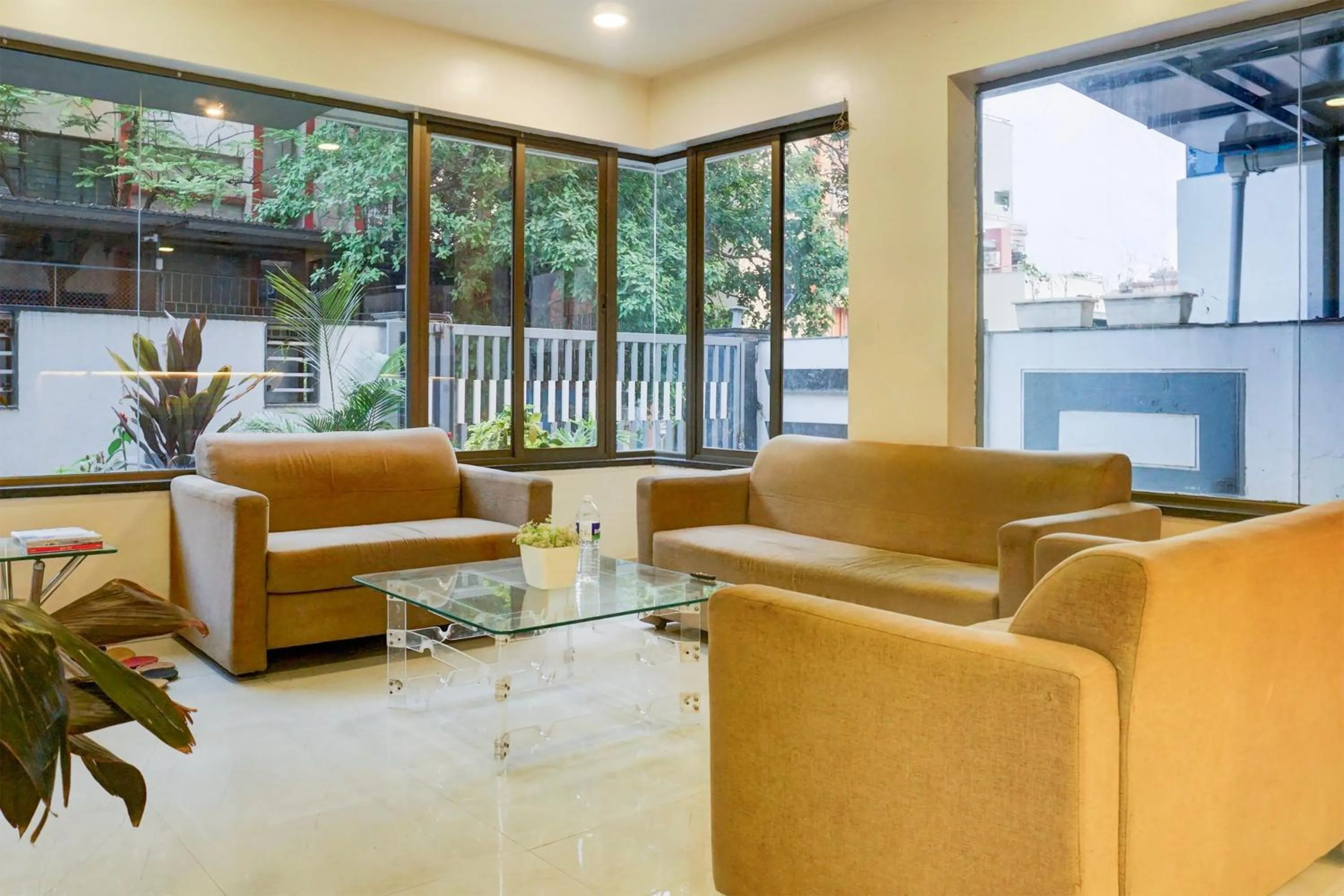 Lobby or reception in Super Townhouse Oak Viman Nagar Formerly Kuber Inn