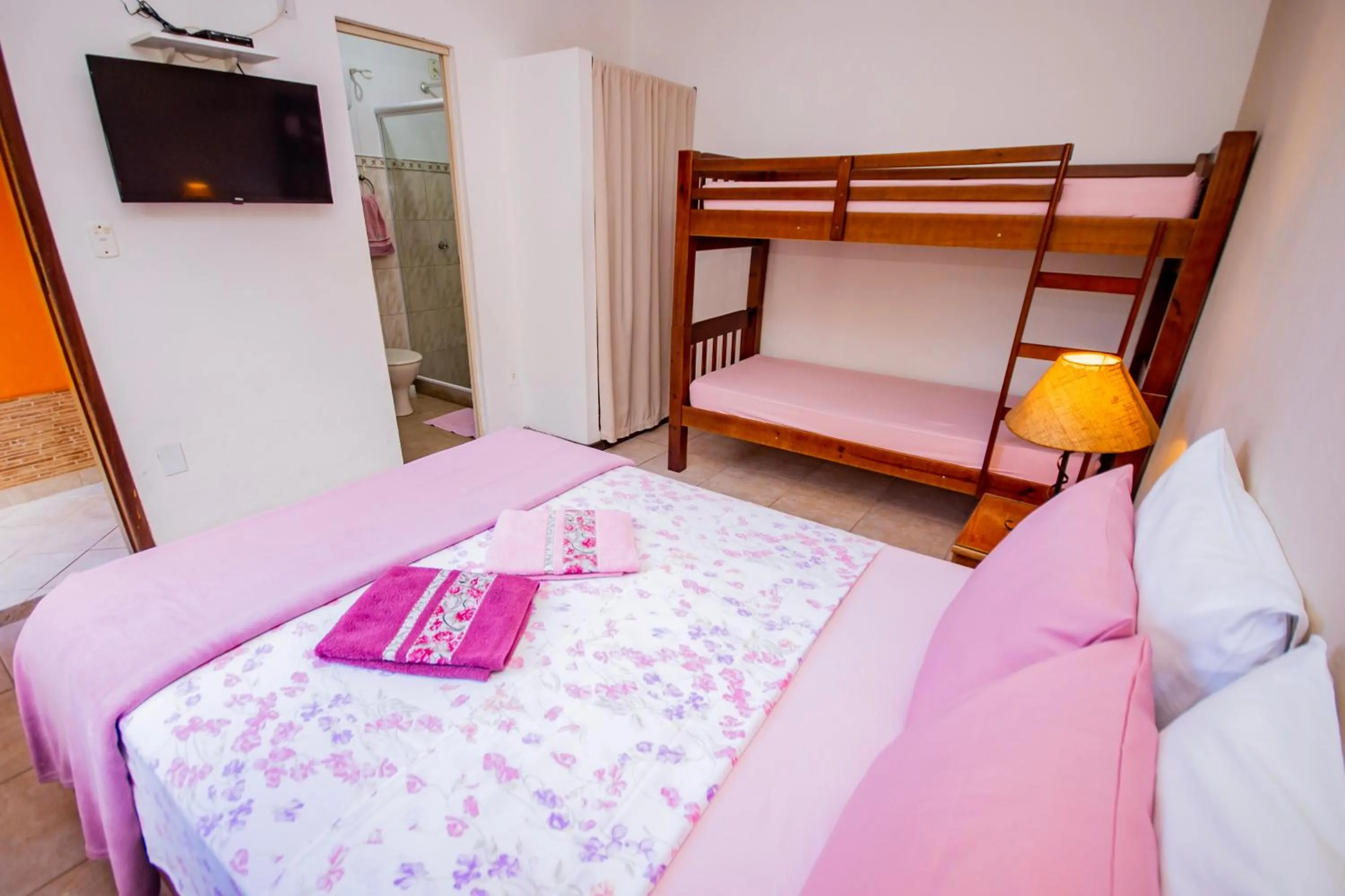 Bed in Pousada Quatro Estações Paraty