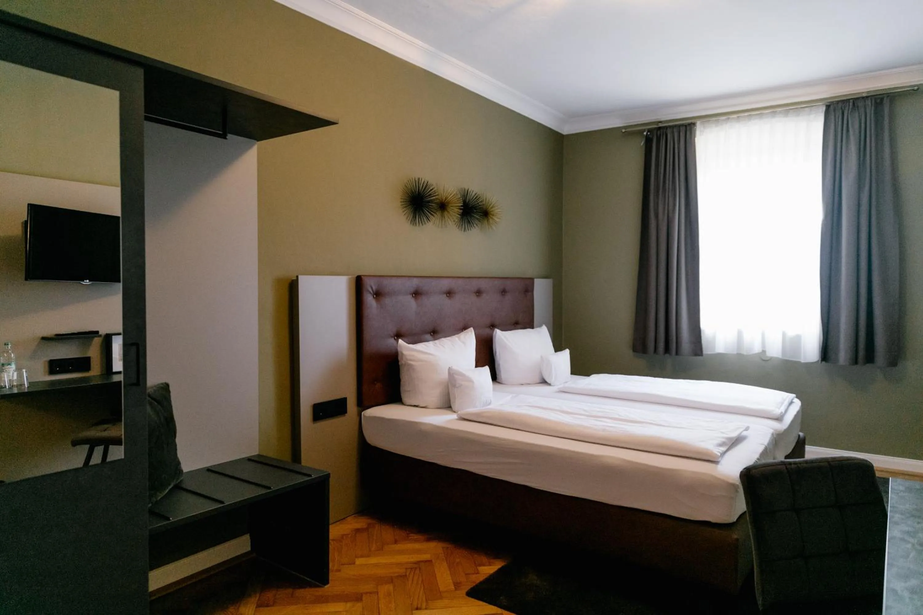 Bedroom, Bed in Hotel Fletzinger