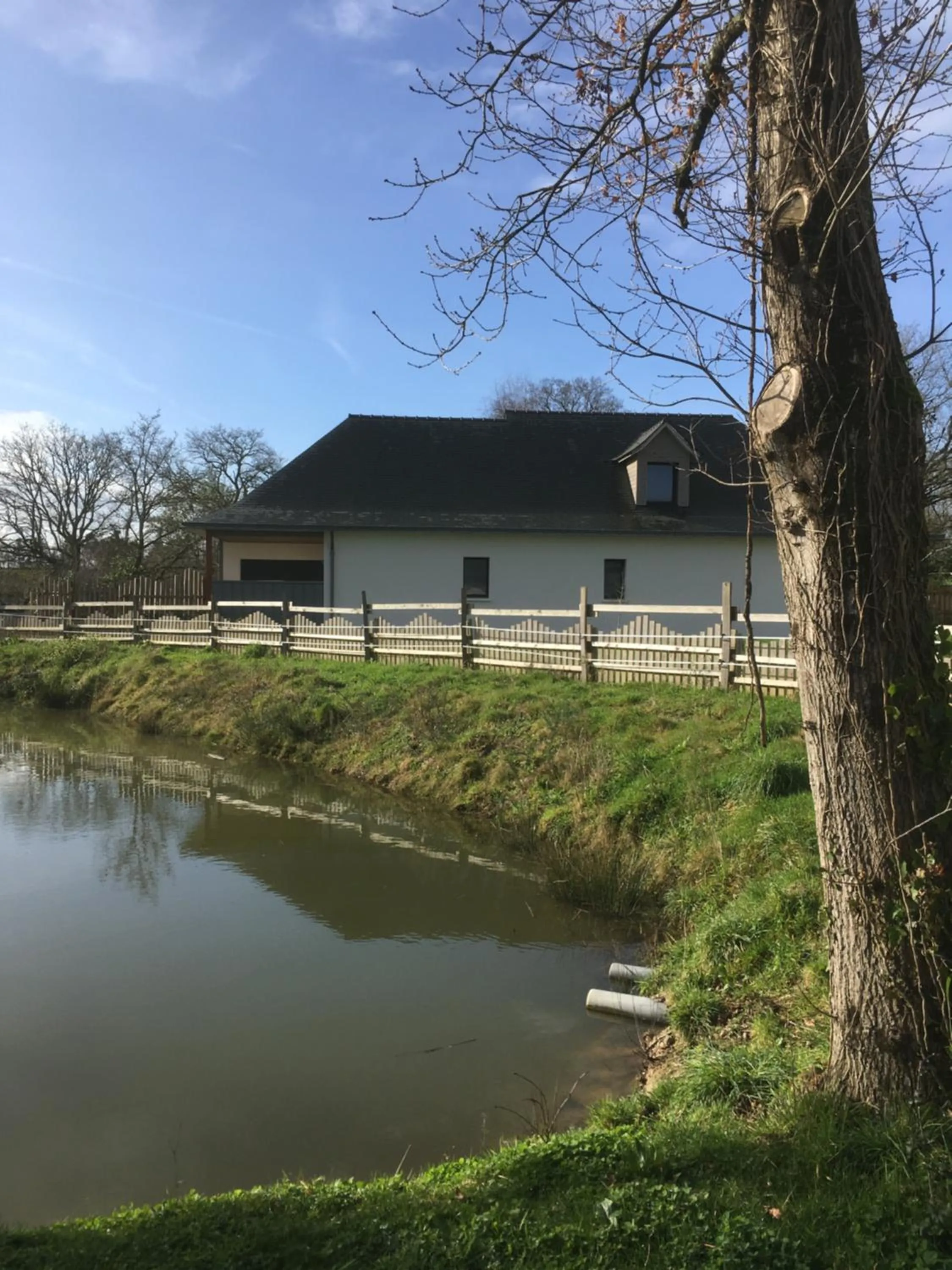 Property building in L'échappée Saline