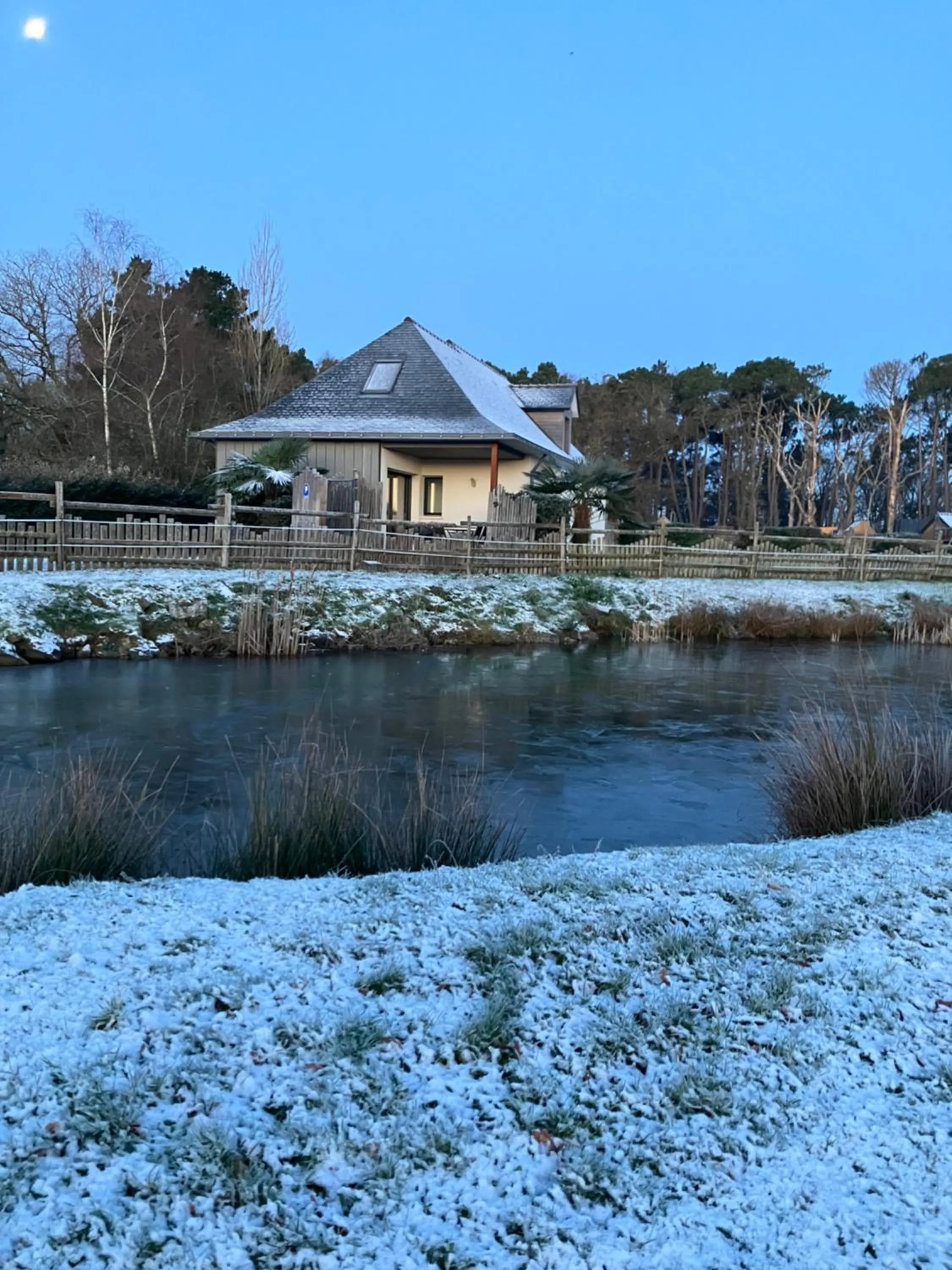 Property building in L'échappée Saline
