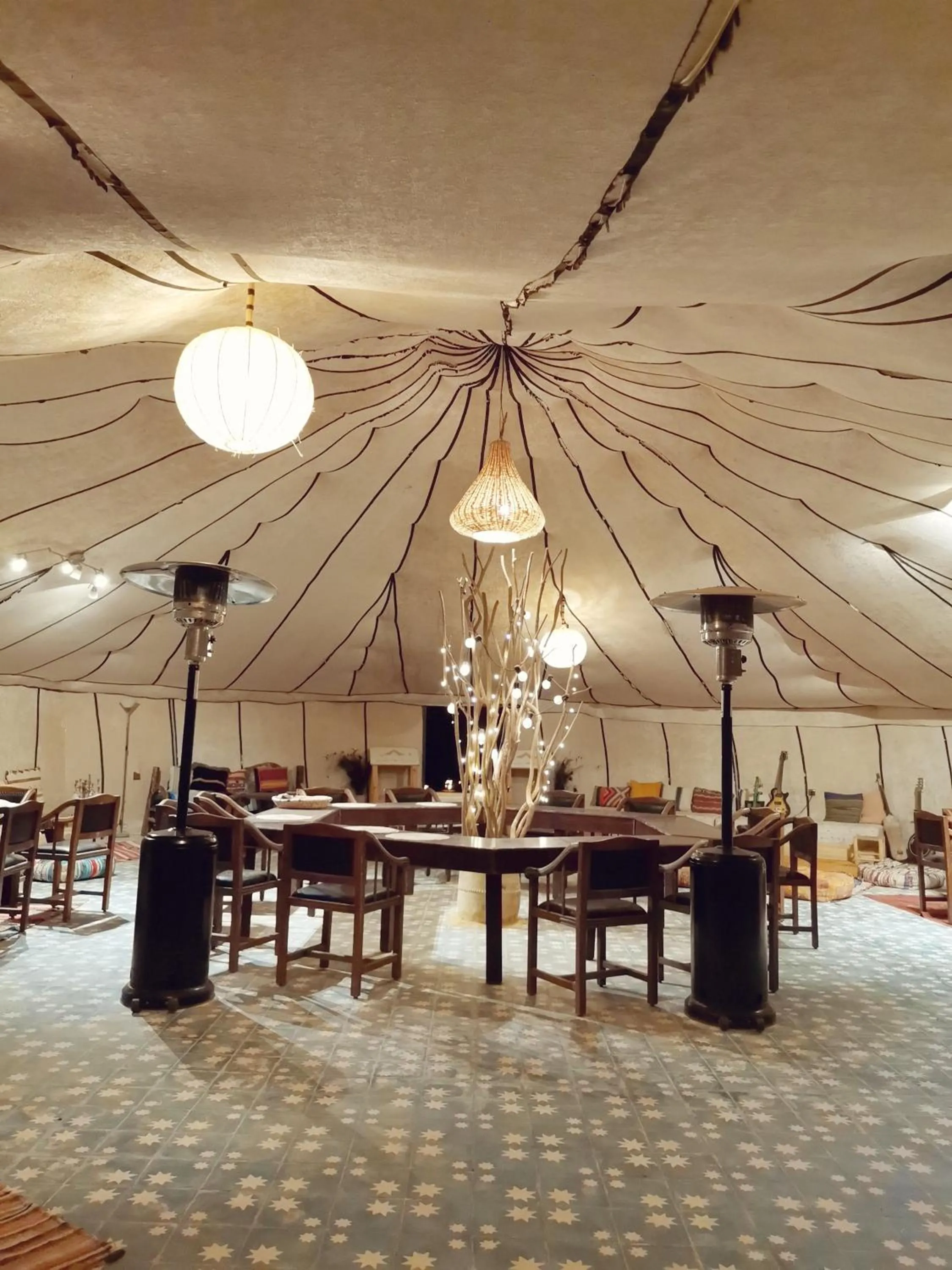 Restaurant/places to eat in Jardin Kotori Luxury Camp