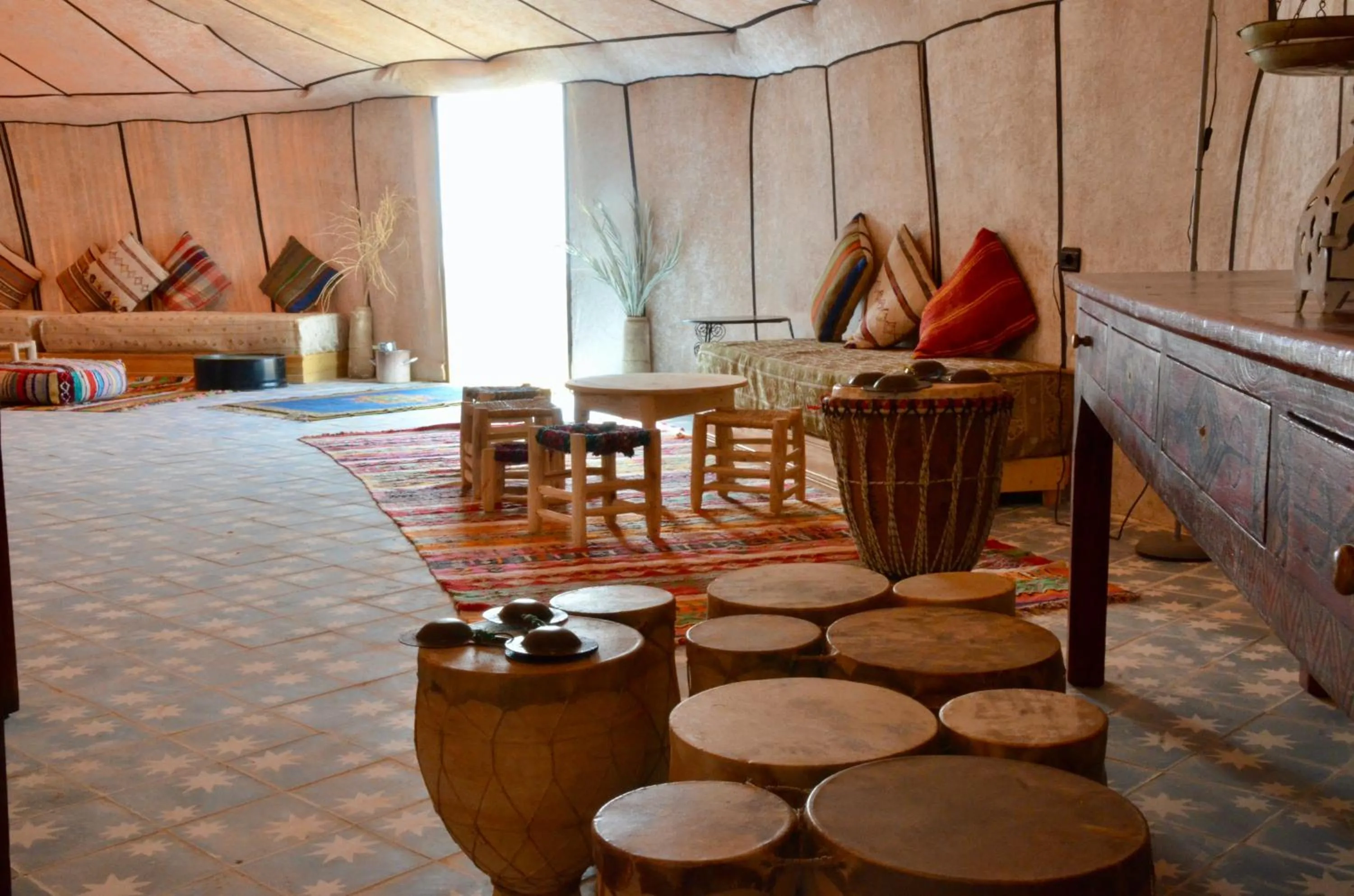 Living room in Jardin Kotori Luxury Camp