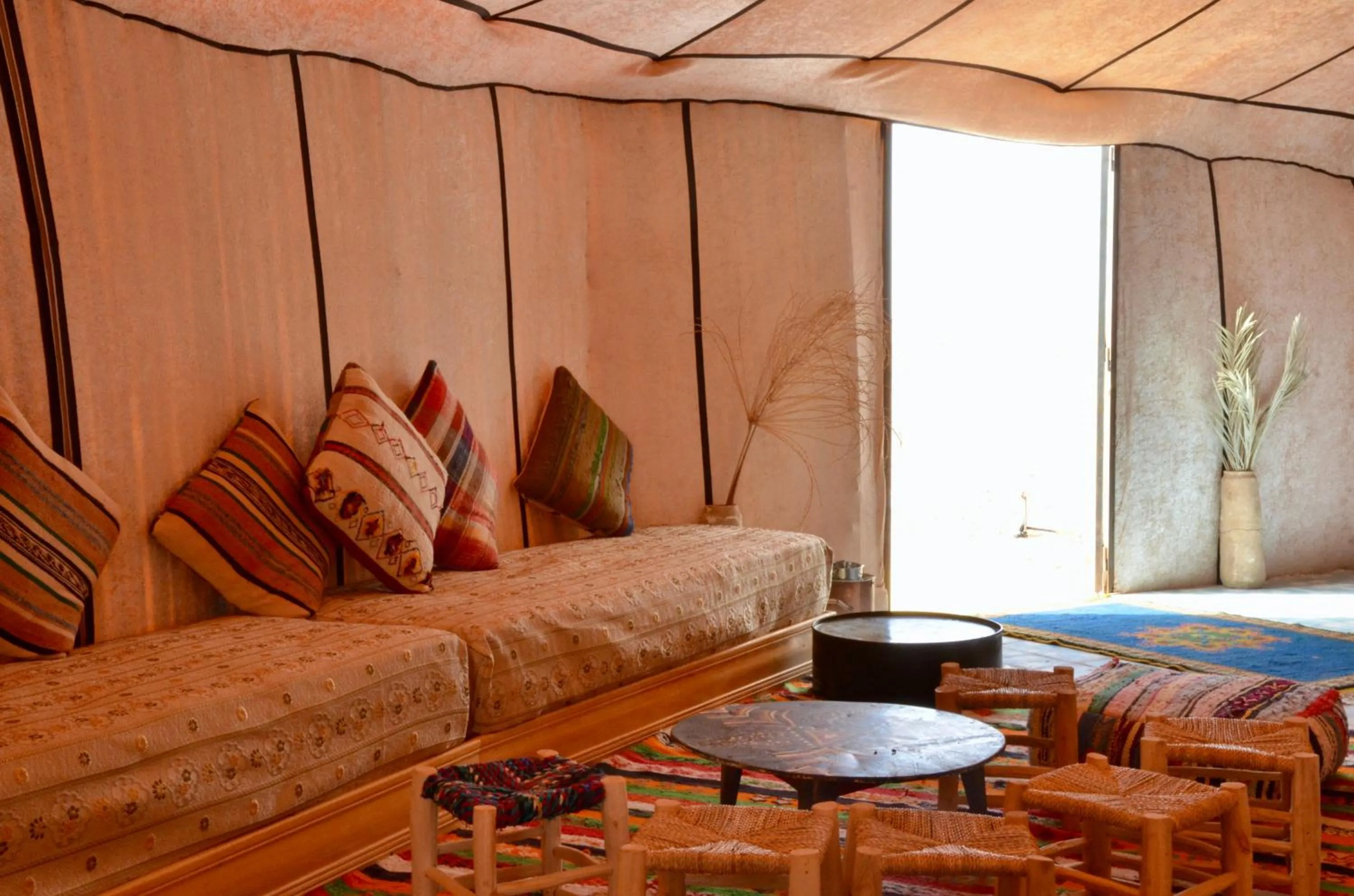 Living room in Jardin Kotori Luxury Camp