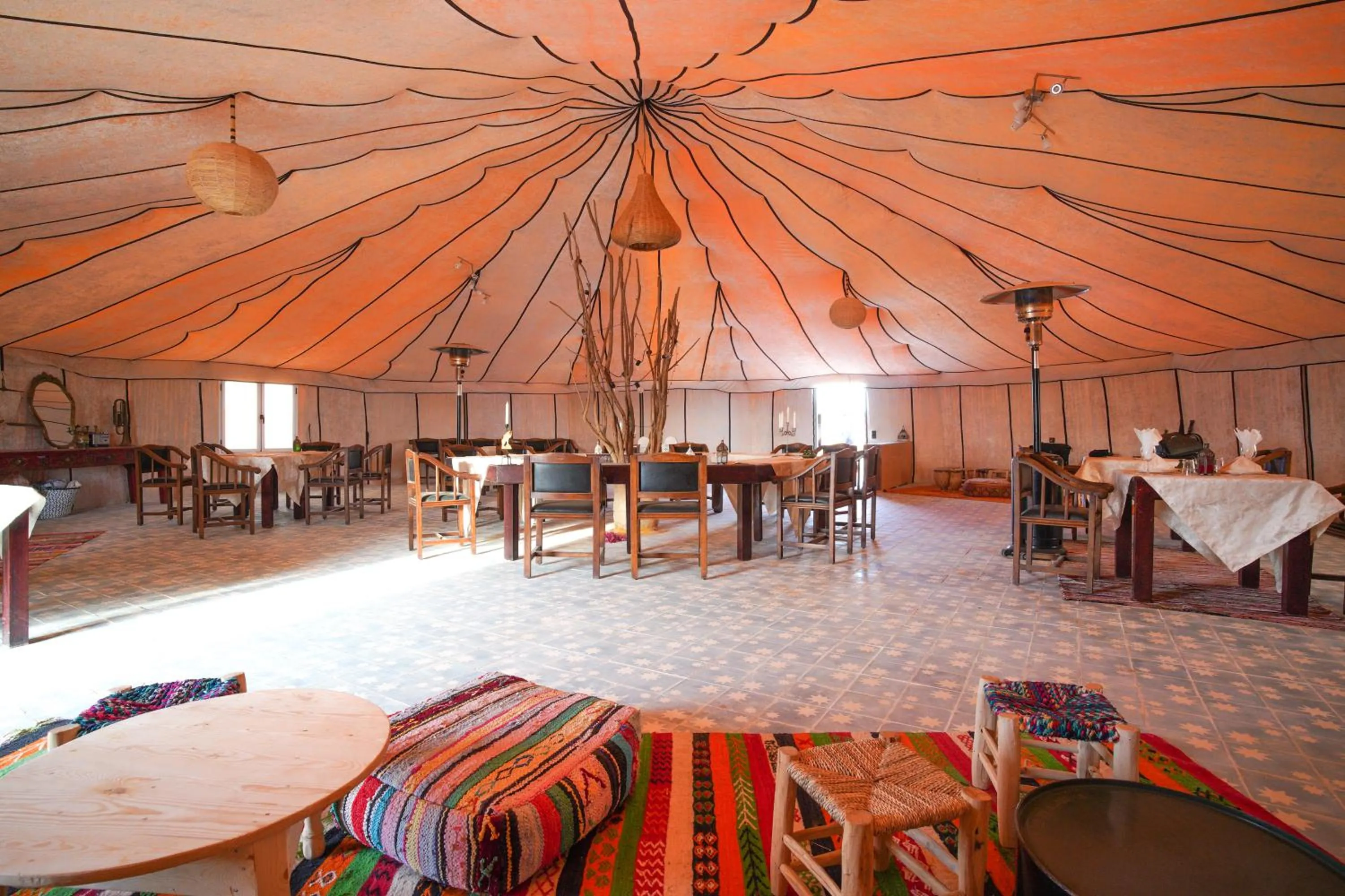 Restaurant/places to eat in Jardin Kotori Luxury Camp