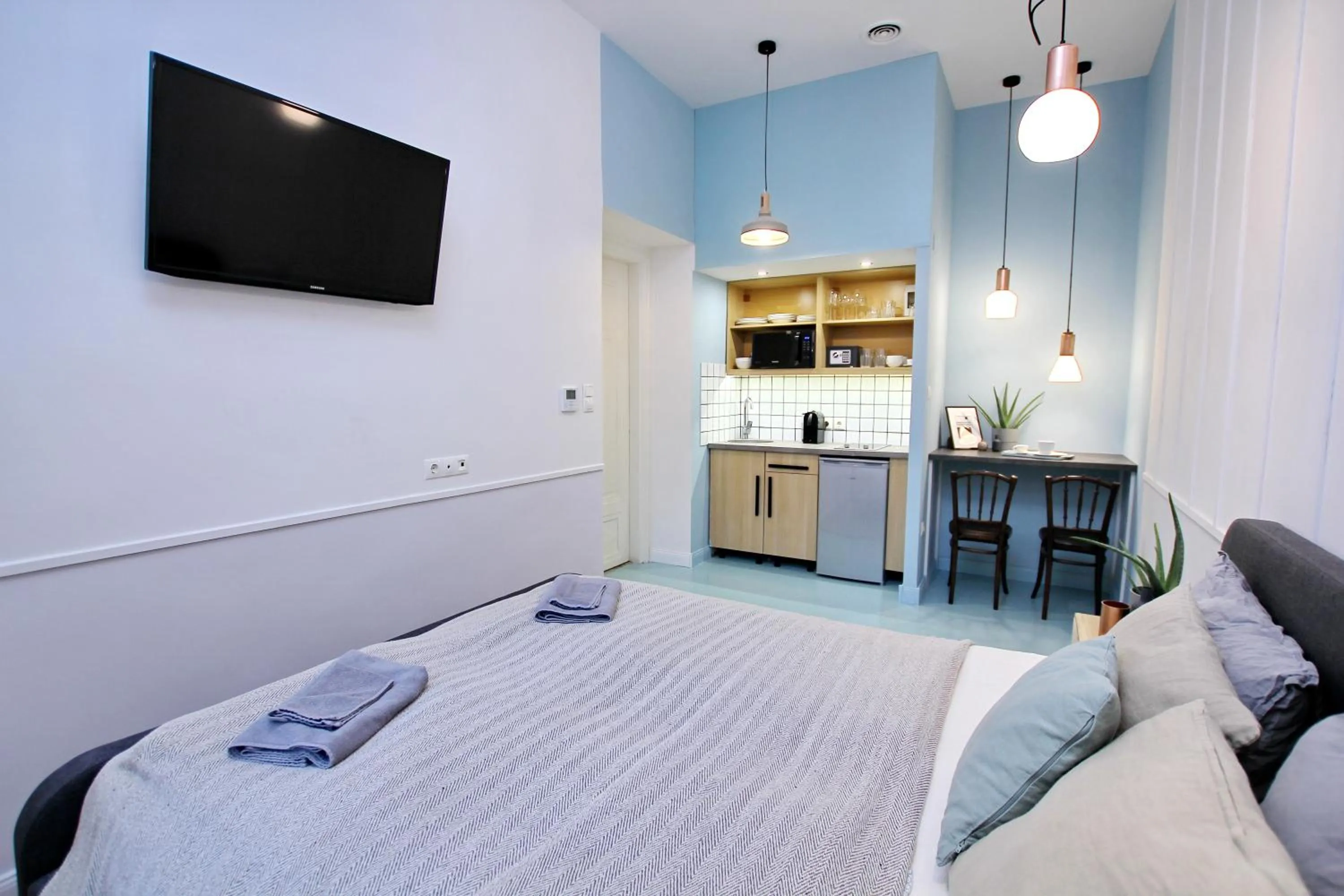 Photo of the whole room, Bed in Gellerico Apartments Deák Square