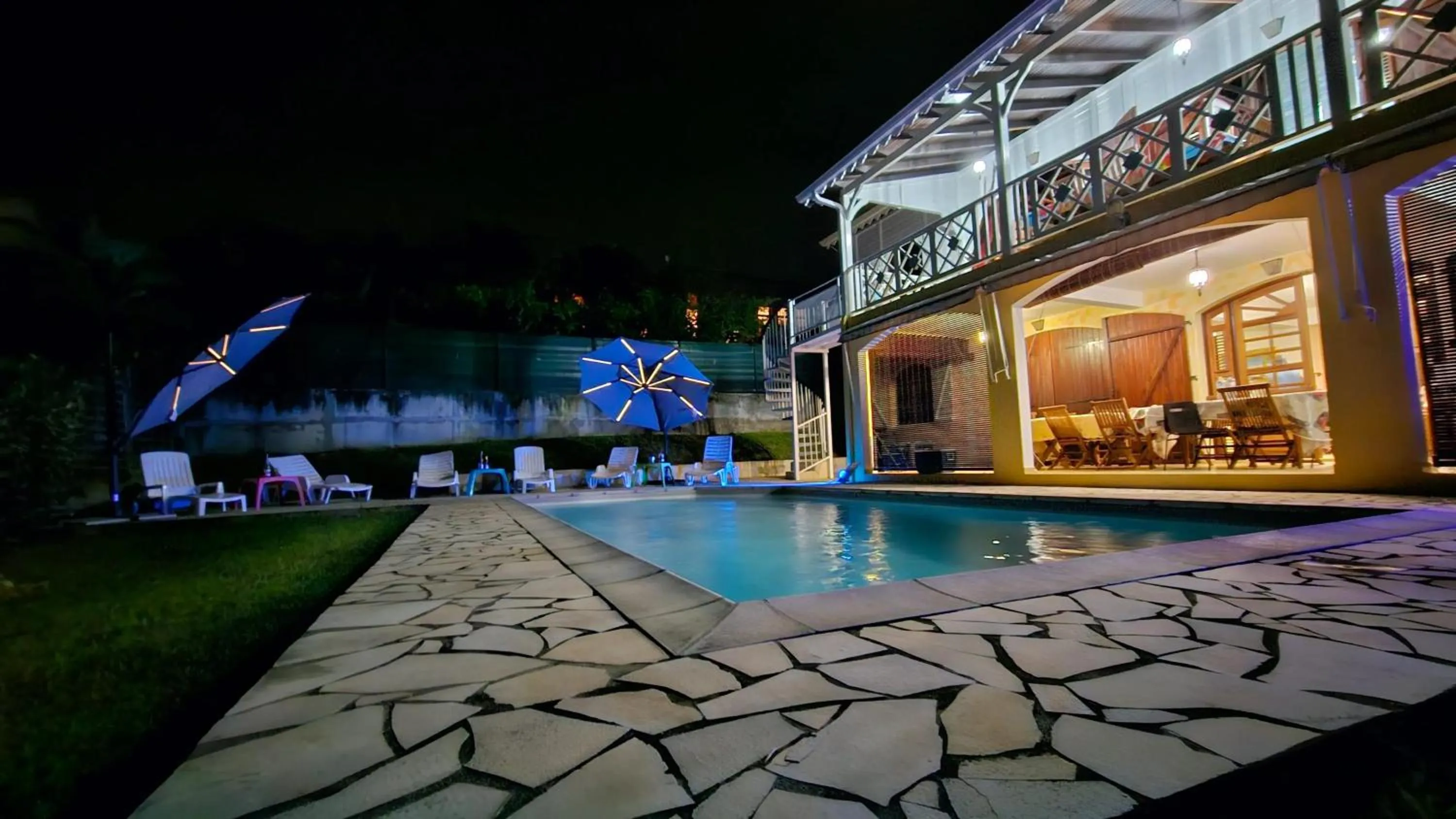 Appartement spacieux aux Trois-Îlets avec piscine partagée