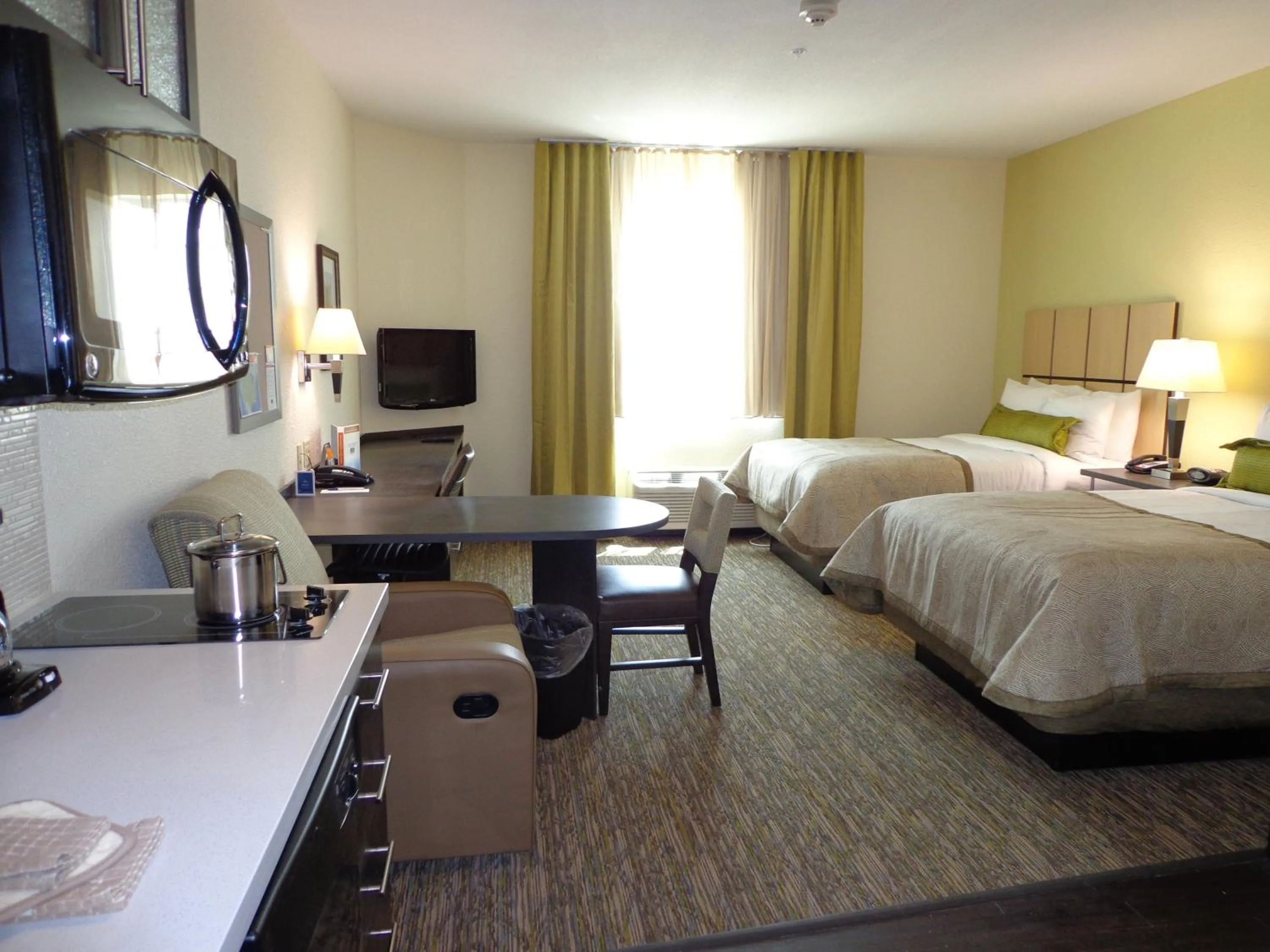 Photo of the whole room, Bed in Candlewood Suites Odessa by IHG
