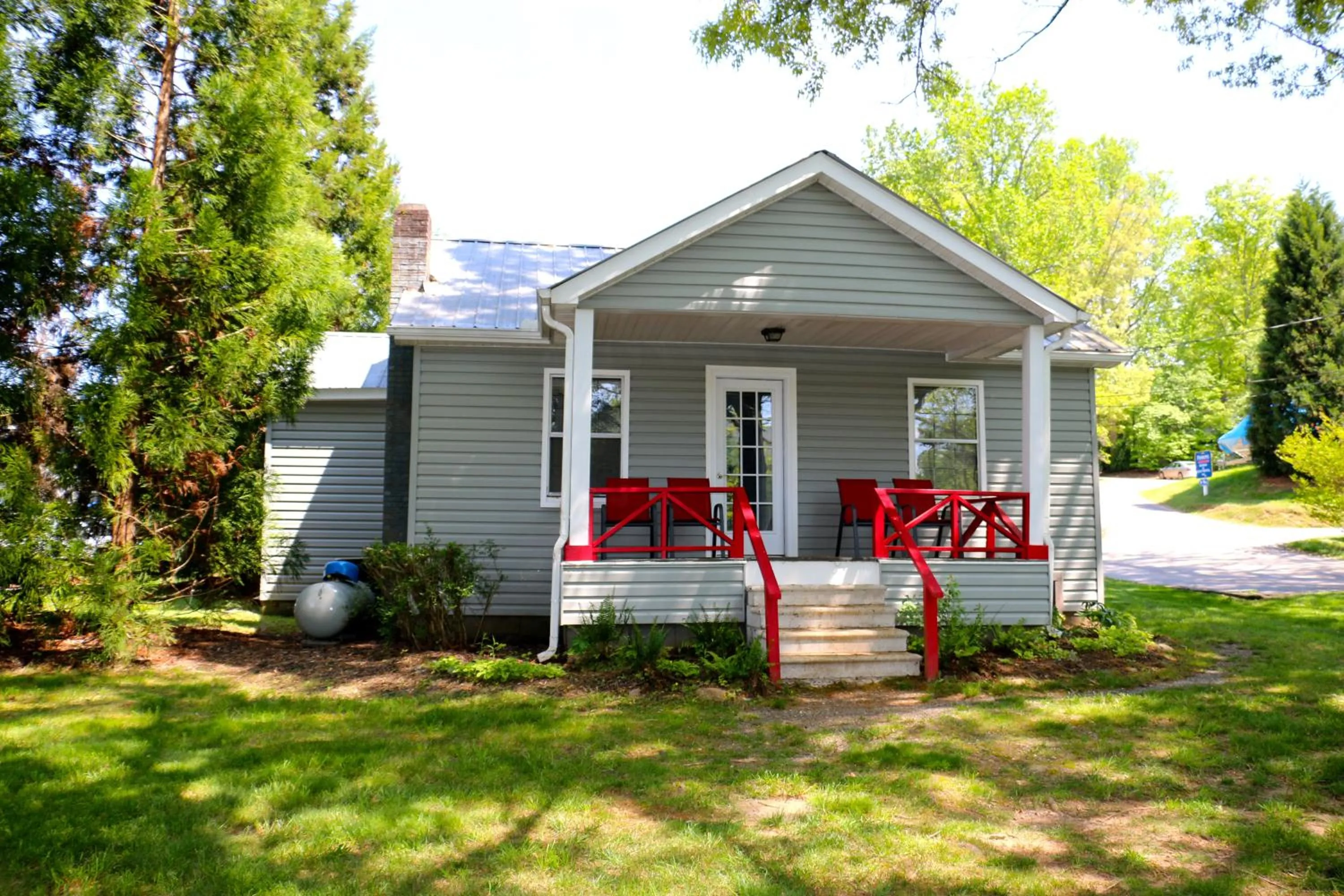Three-Bedroom House in Boundary Waters Resort & Marina