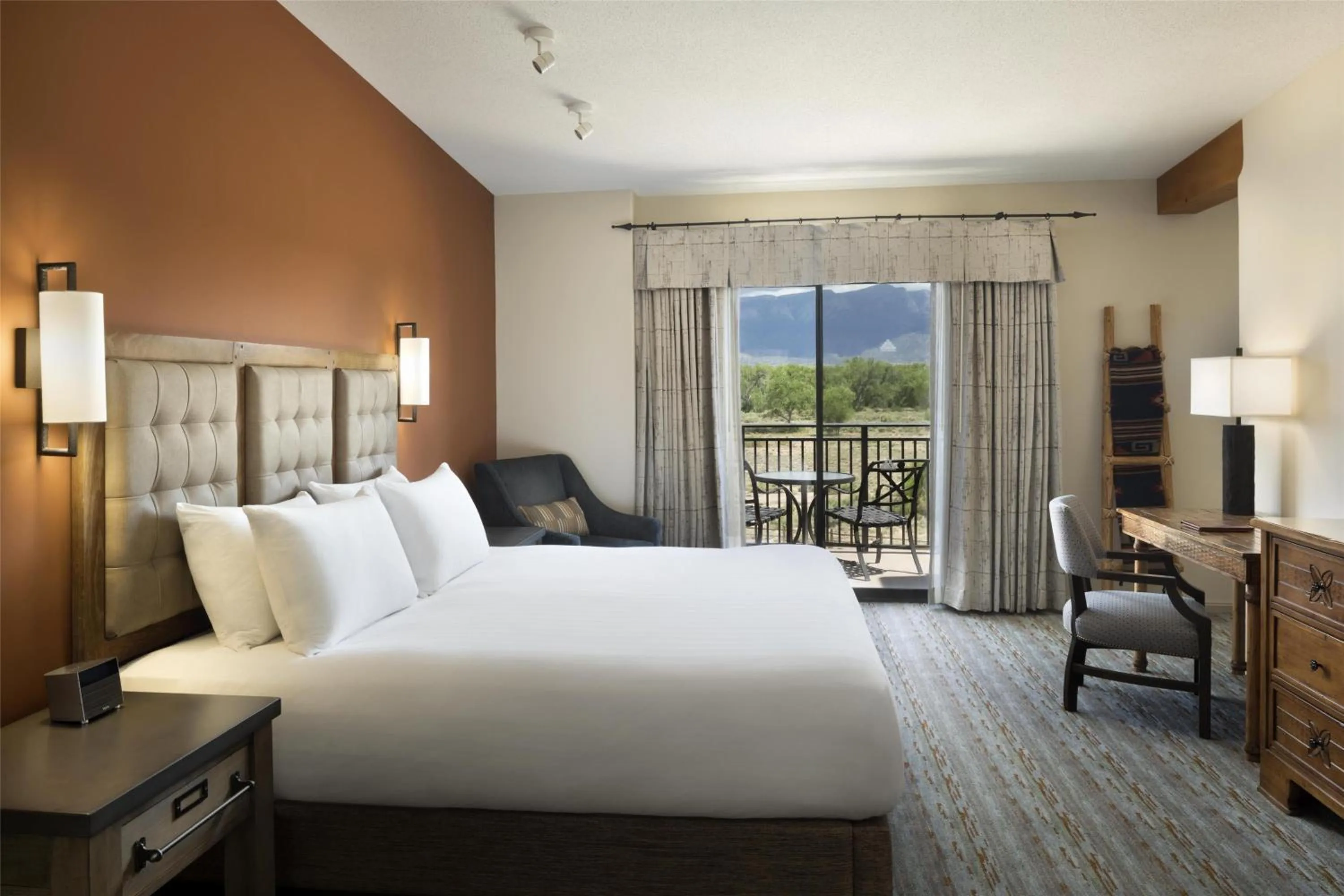 Photo of the whole room, Bed in Hyatt Regency Tamaya South Santa Fe