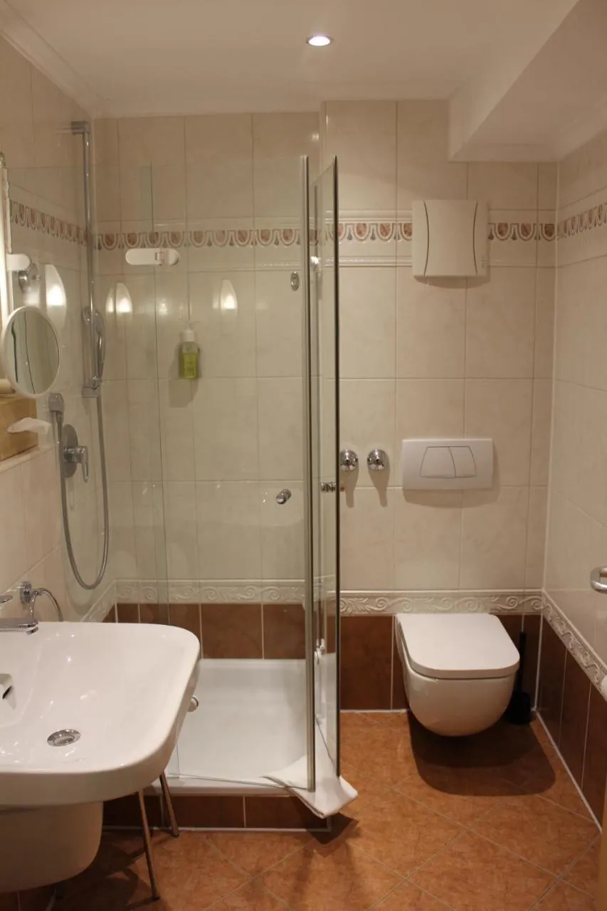 Shower in Landhotel Guglhupf