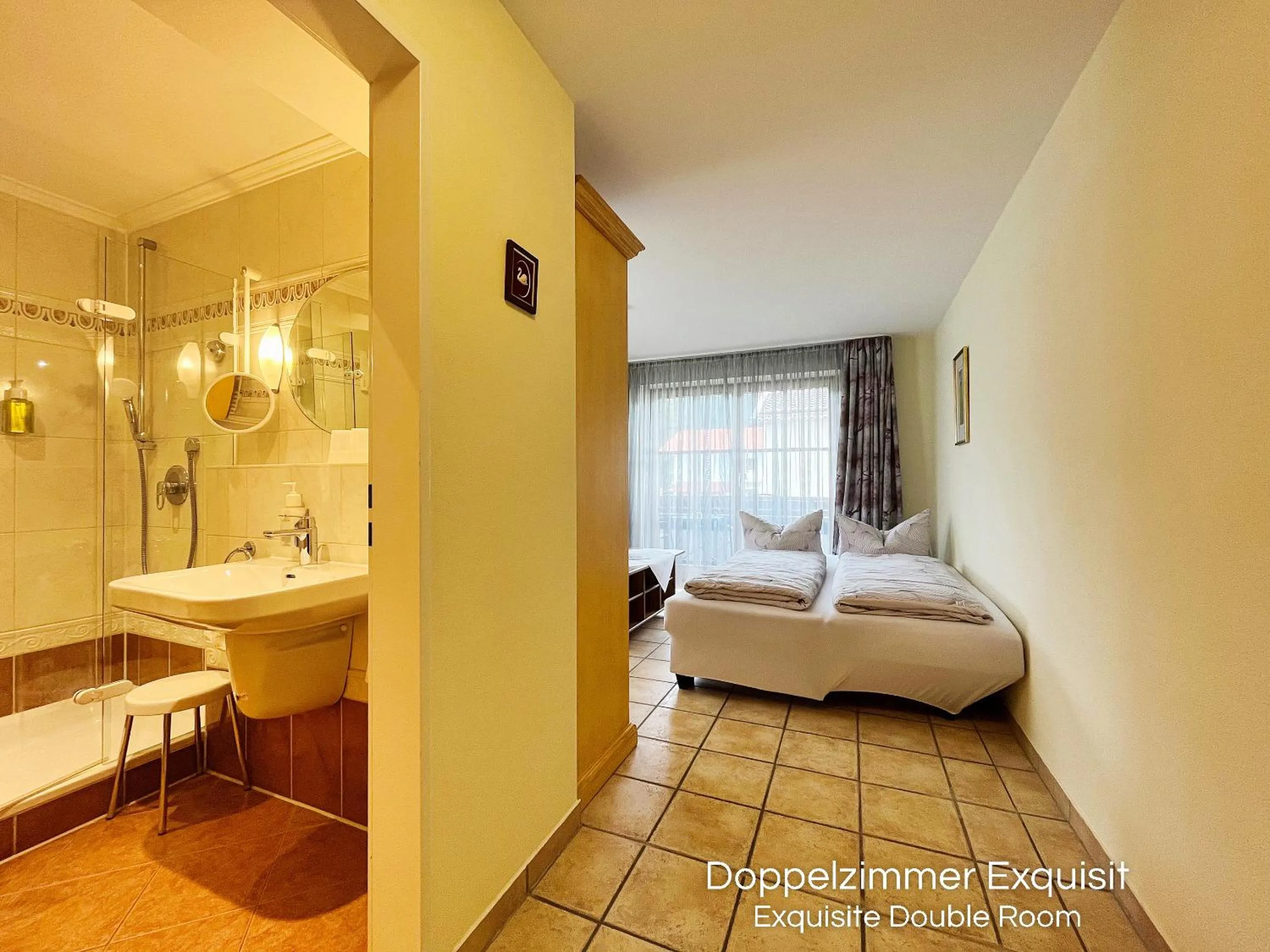 Photo of the whole room, Bed in Landhotel Guglhupf