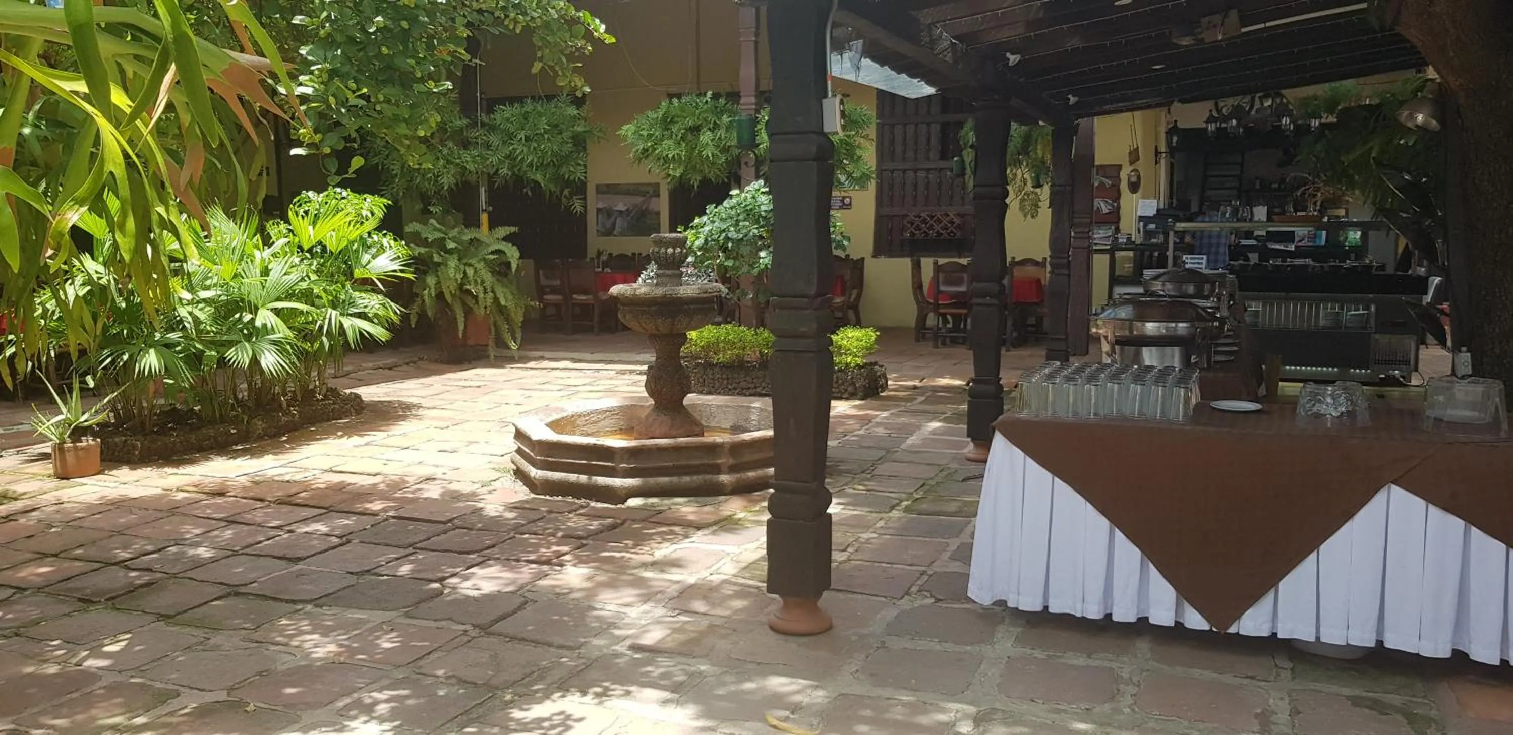 Restaurant/places to eat in Casa Hotel Guaracú