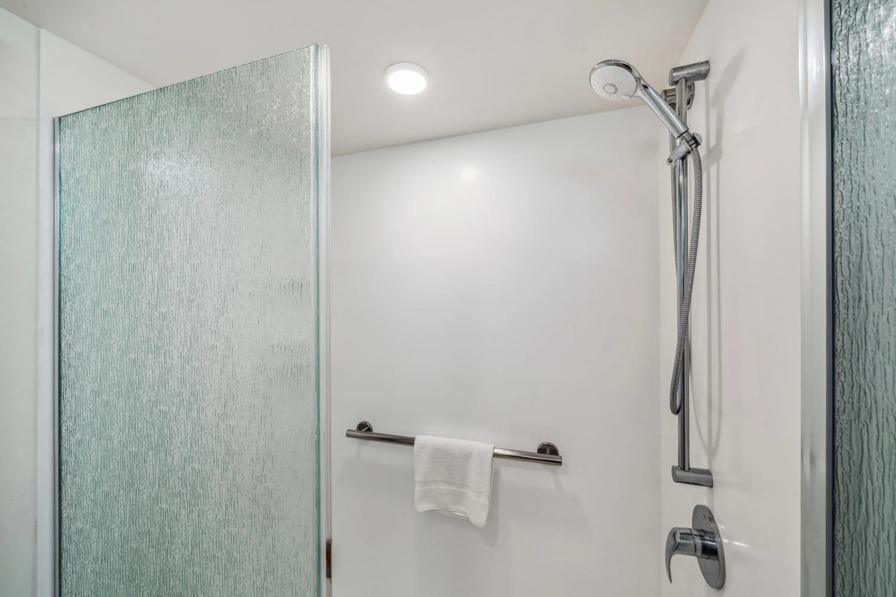 Shower in Kahana Falls Resort