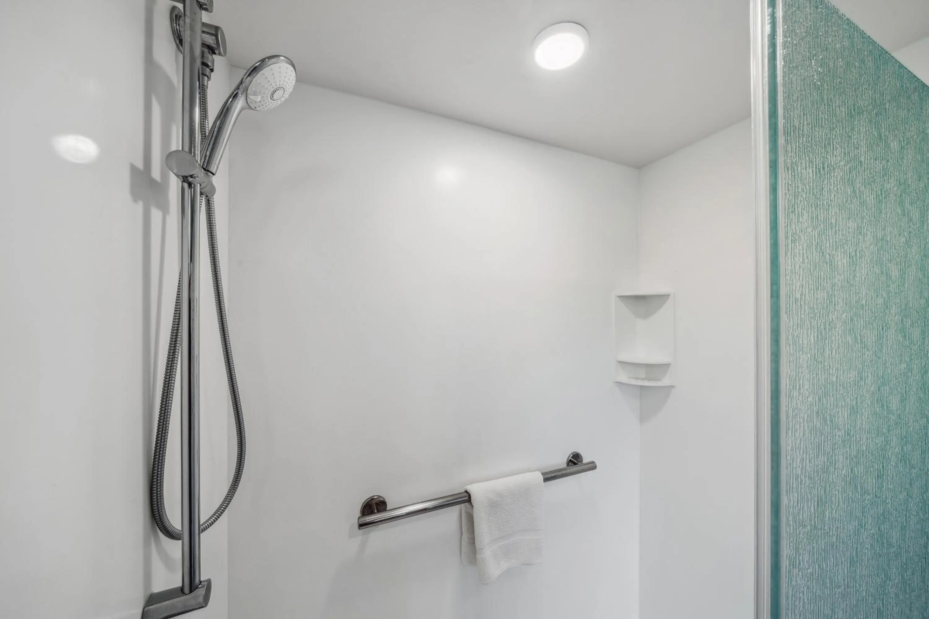 Shower in Kahana Falls Resort