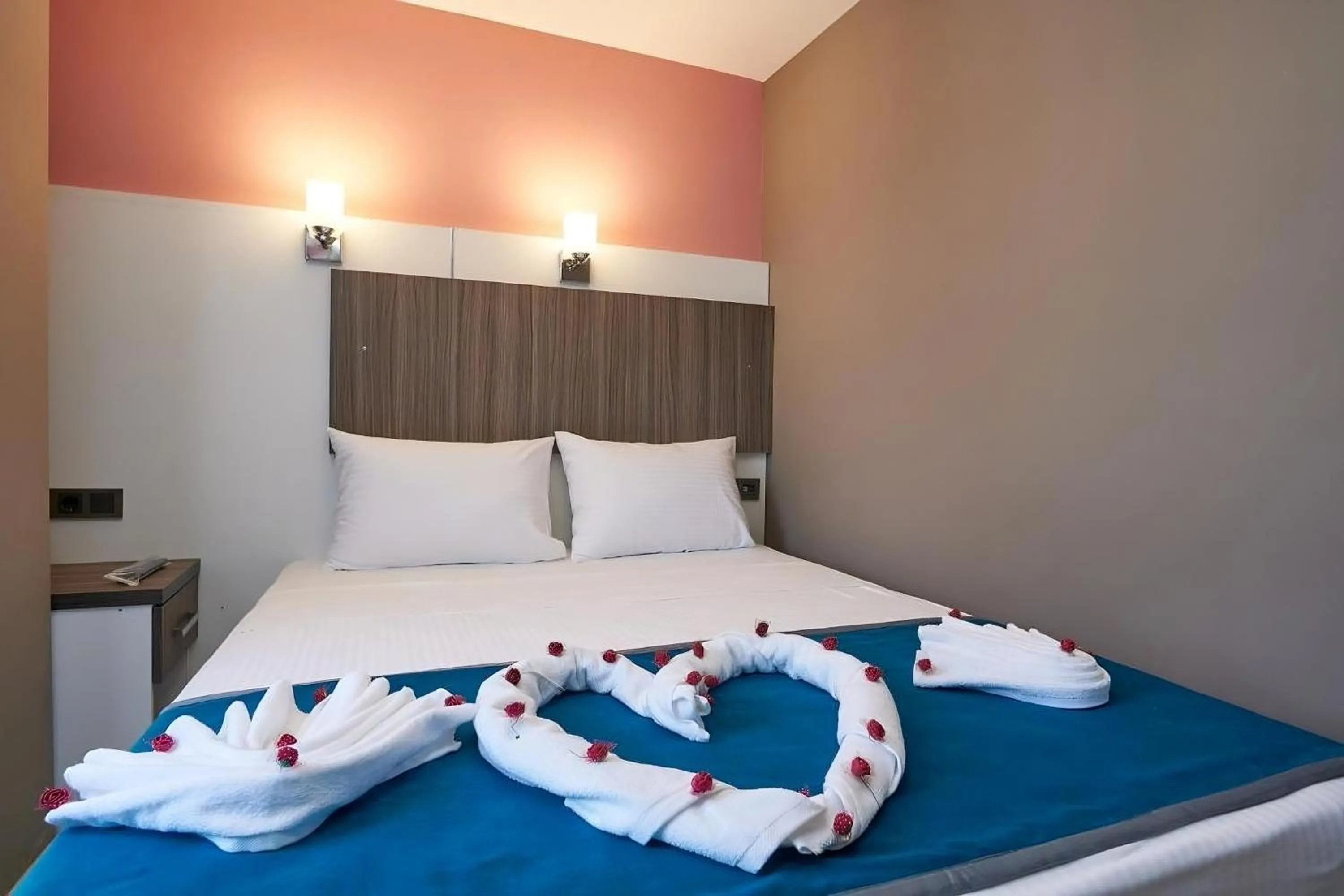 Bed in Renzo Hotel - Special Category
