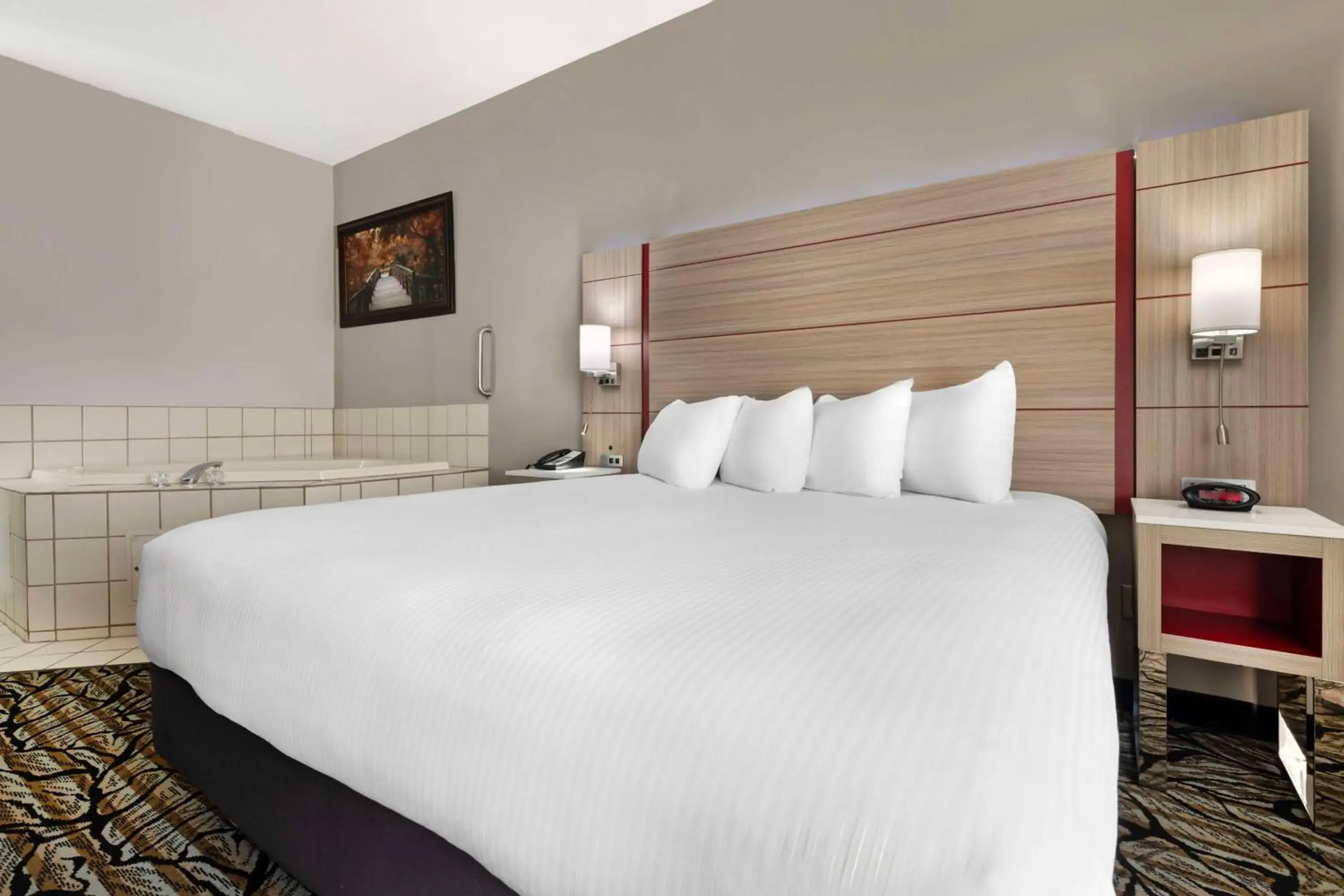 Bedroom, Bed in Best Western Plus Albert Lea I-90/I-35 Hotel Bedroom, Bed in Best Western Plus Albert Lea I-90/I-35 Hotel