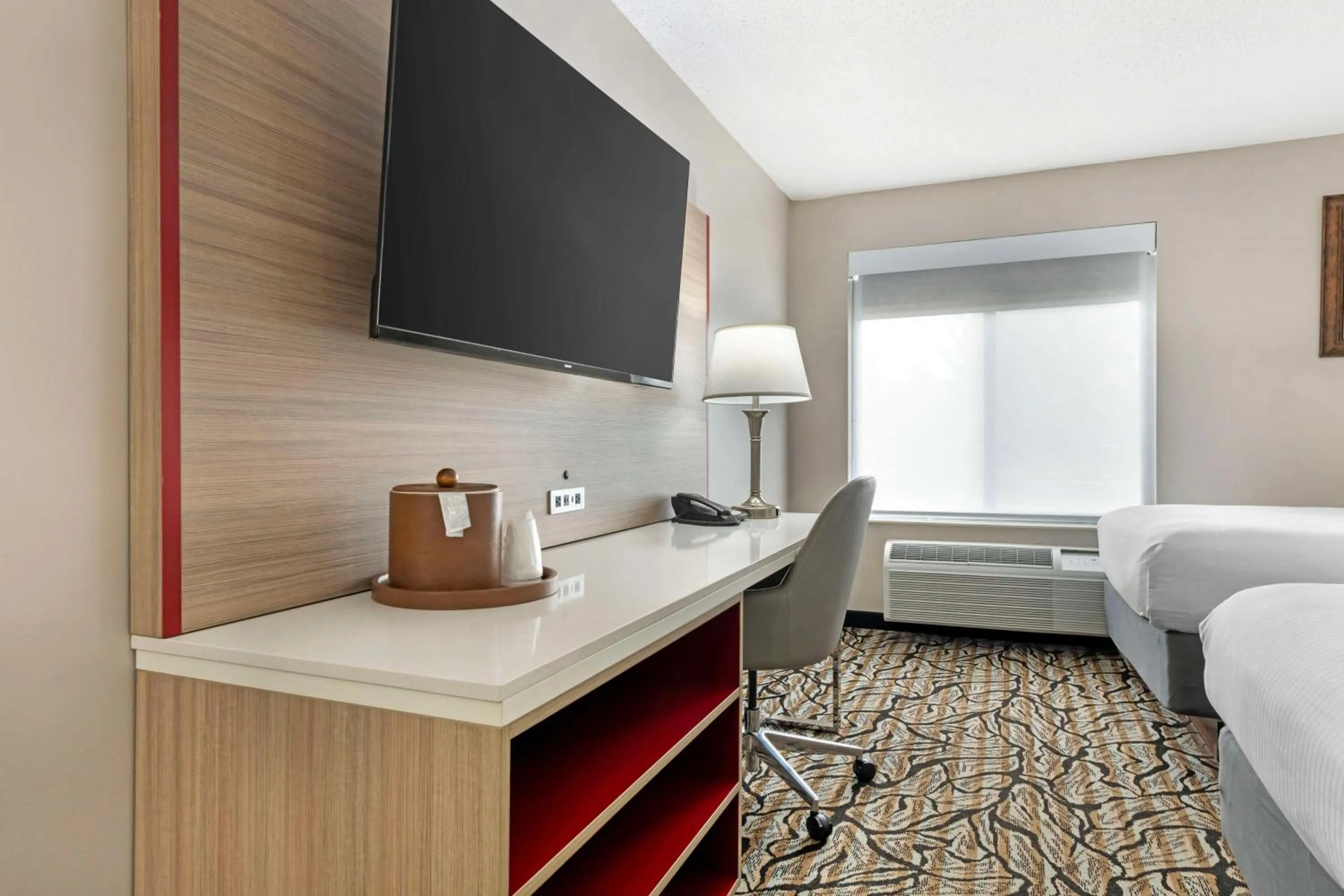 Bedroom, Bed in Best Western Plus Albert Lea I-90/I-35 Hotel