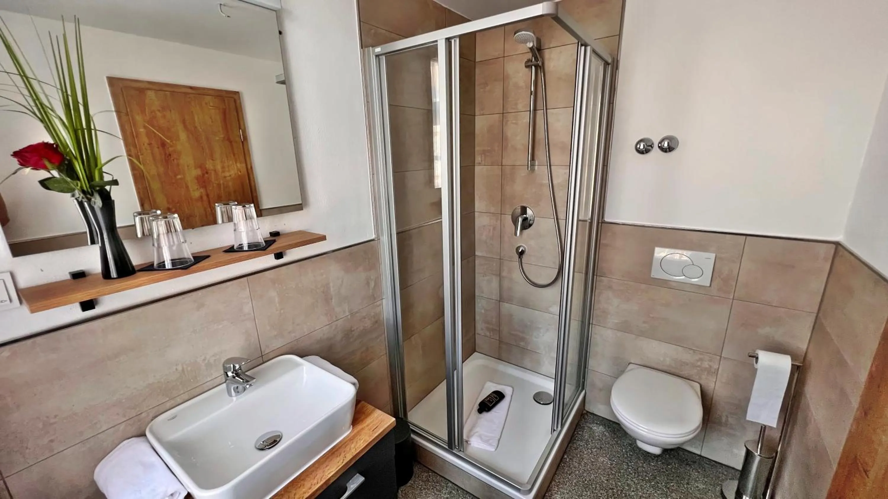 Bathroom in Hotel Zu den Drei Kronen