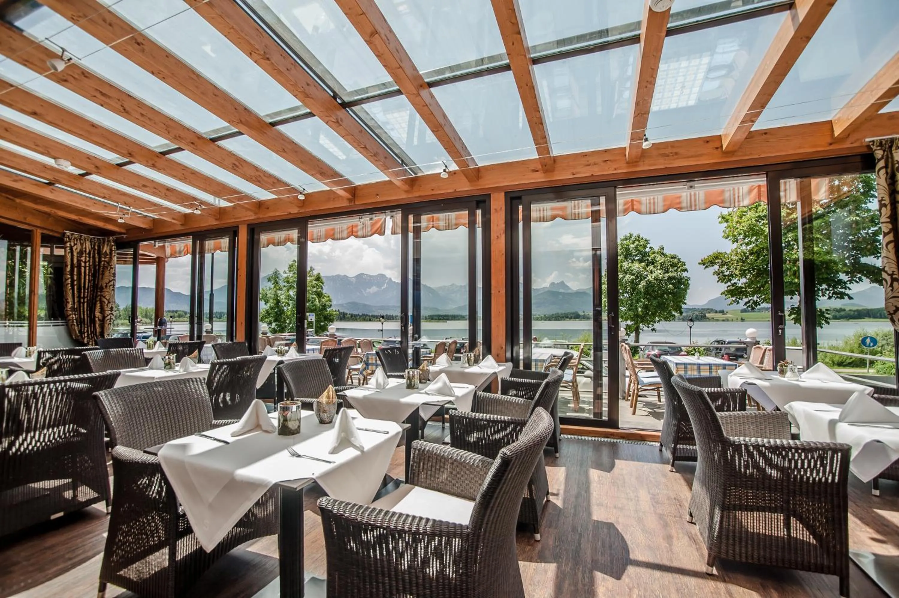Restaurant/places to eat in Hotel am Hopfensee