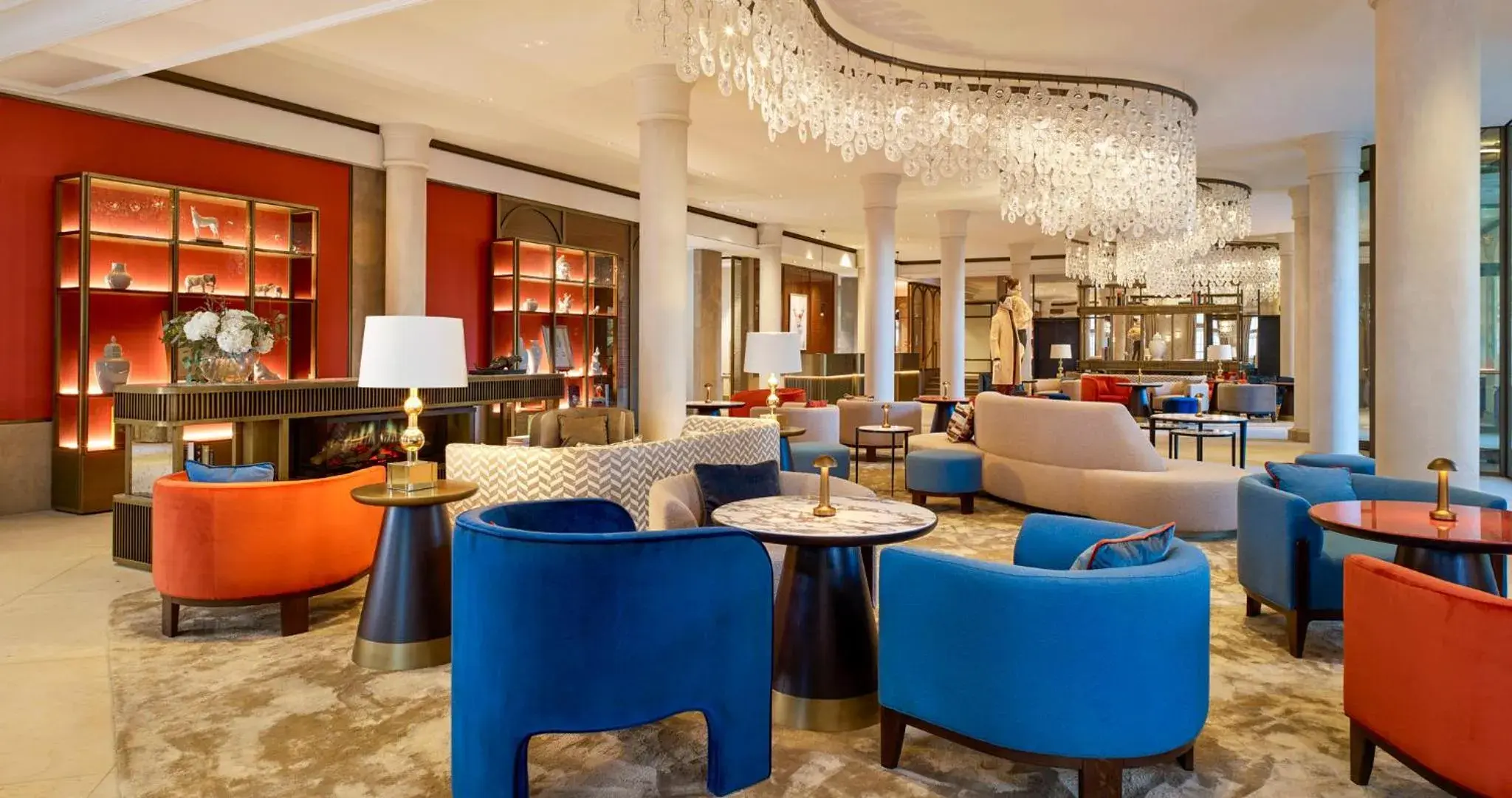 Property building in Hotel Taschenbergpalais Kempinski Property building in Hotel Taschenbergpalais Kempinski