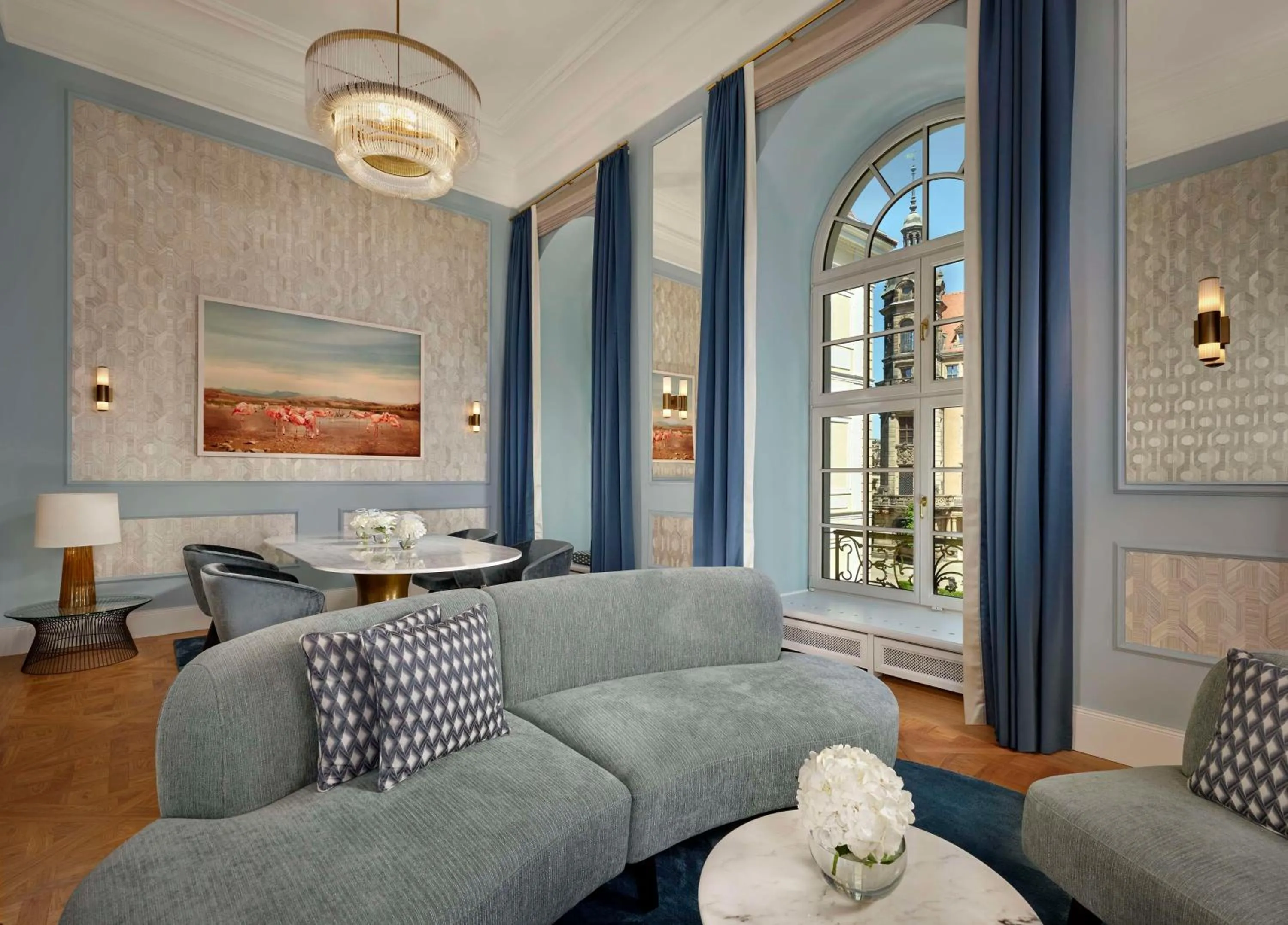 Photo of the whole room in Hotel Taschenbergpalais Kempinski