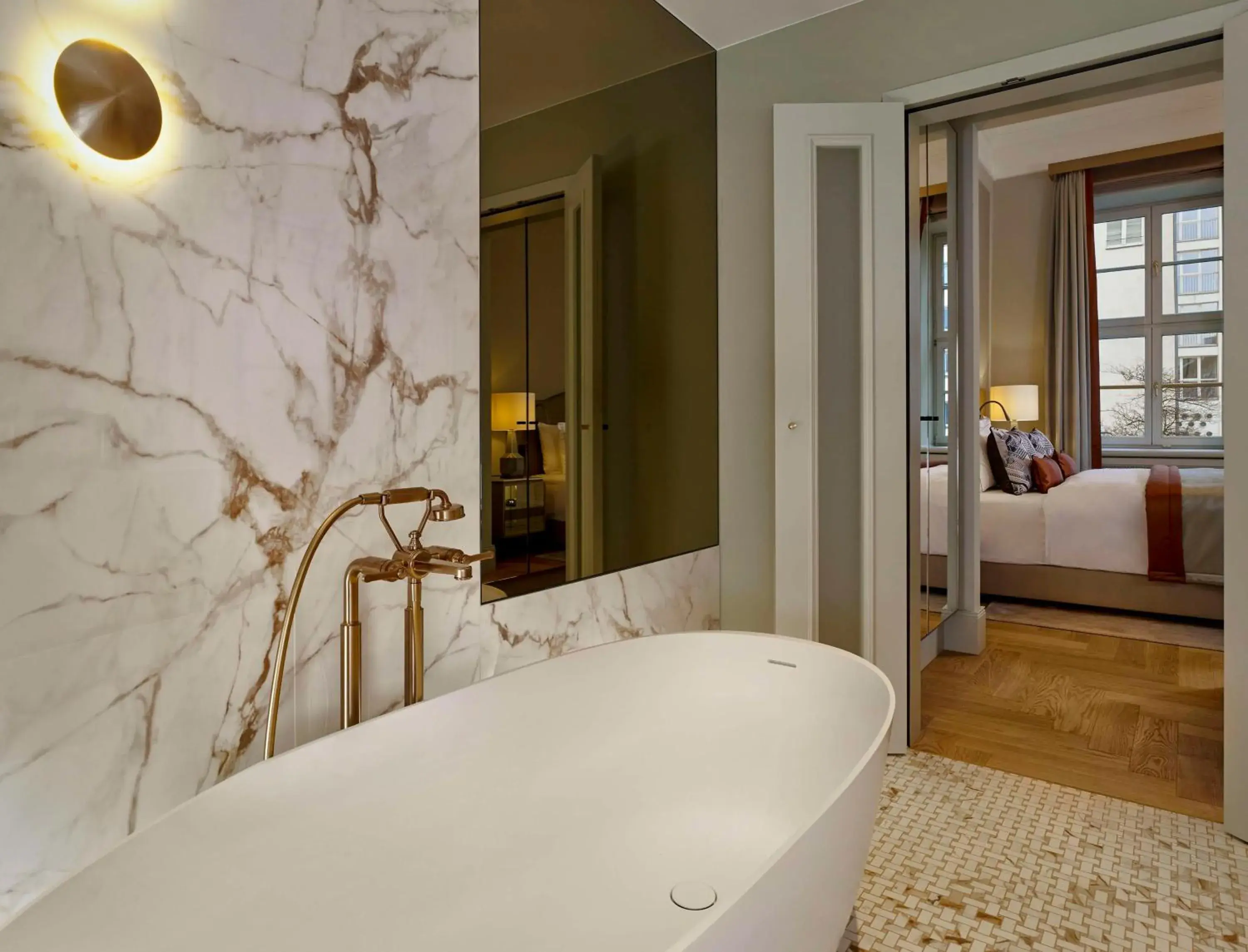 Bedroom, Bed in Hotel Taschenbergpalais Kempinski Bedroom, Bed in Hotel Taschenbergpalais Kempinski