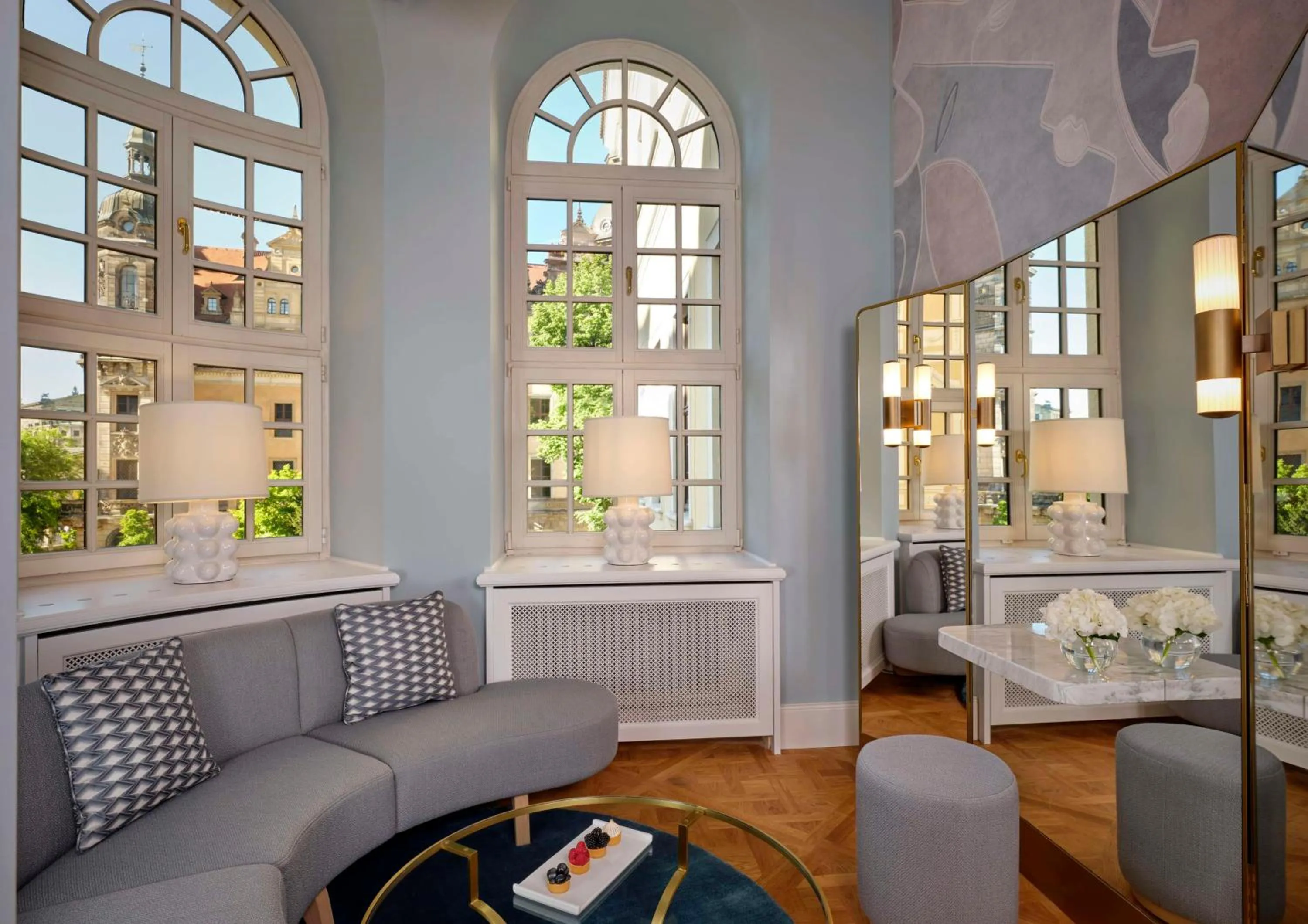 Photo of the whole room in Hotel Taschenbergpalais Kempinski